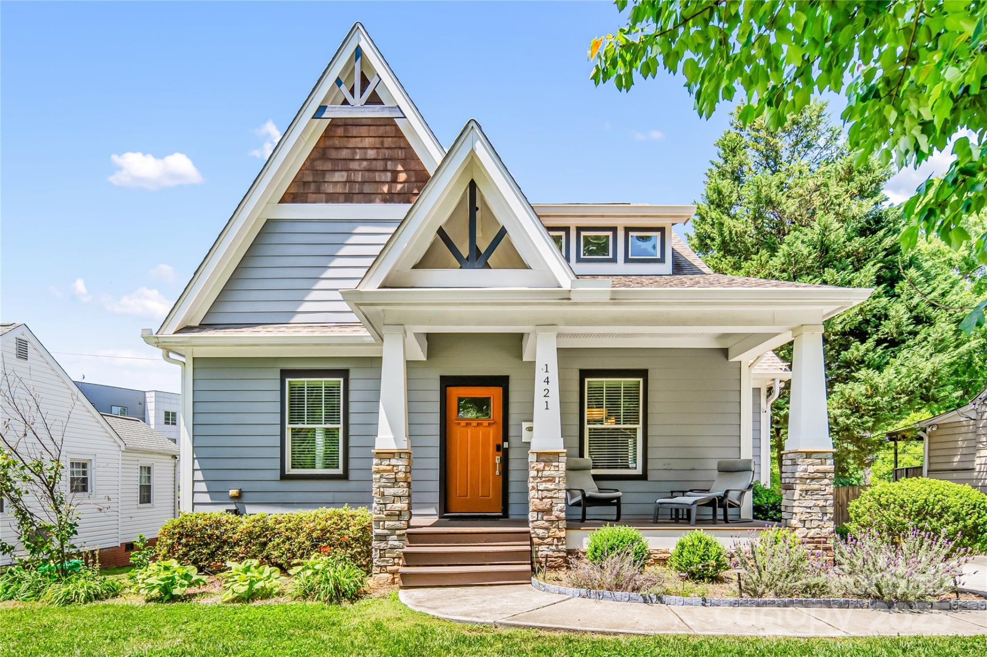 1421 Lyon Court