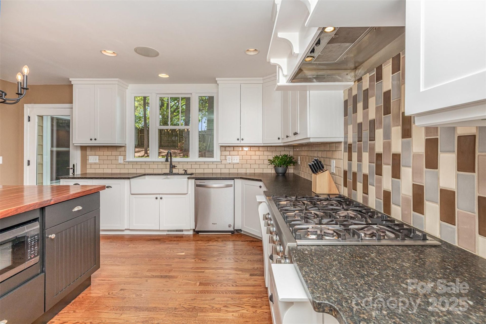 Property image 3 at 4467 Woodlark Lane, Charlotte, NC 28211