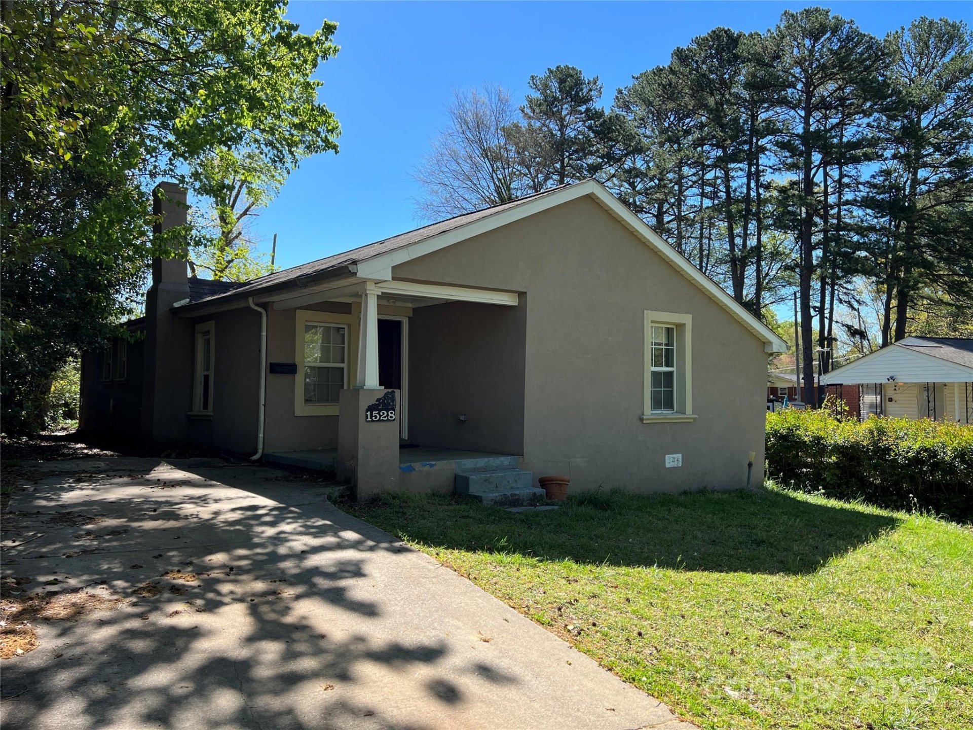Property image 2 at 1528 Jennings Street, Charlotte, NC 28216