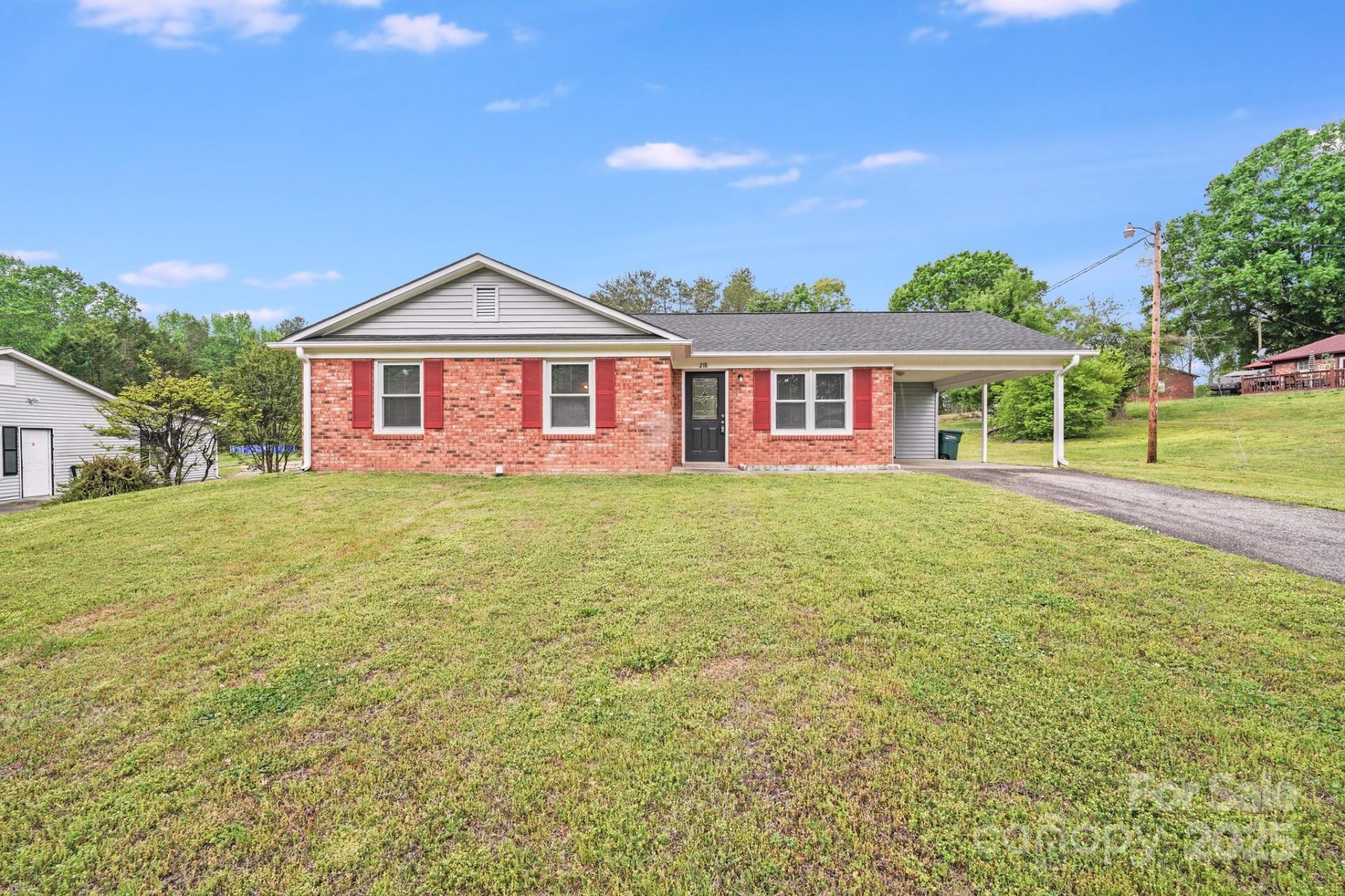 218 Valleybrook Lane