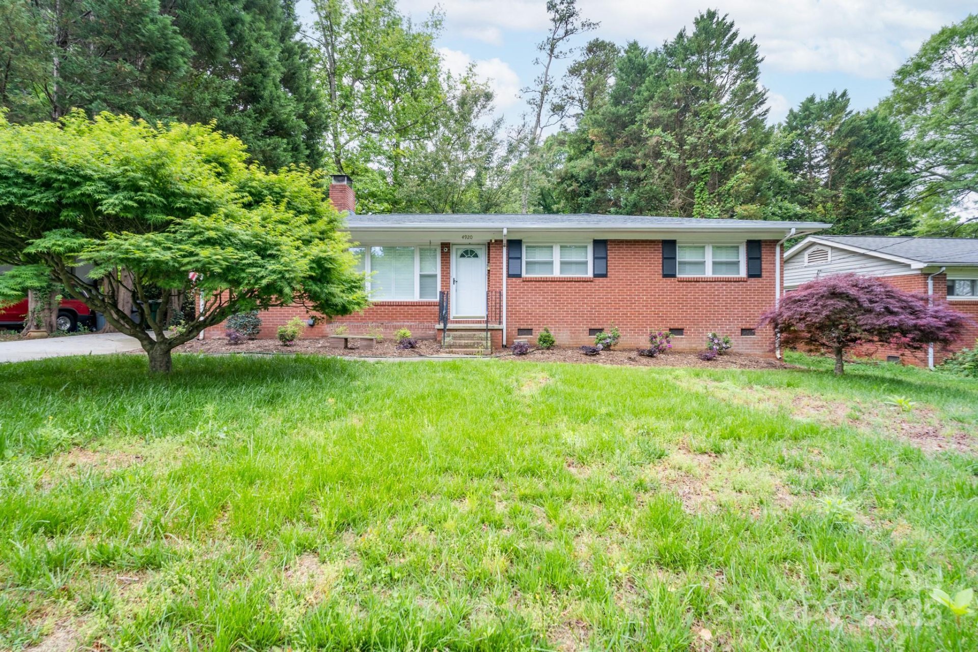 Property image 2 at 4920 Raymond Place, Charlotte, NC 28205