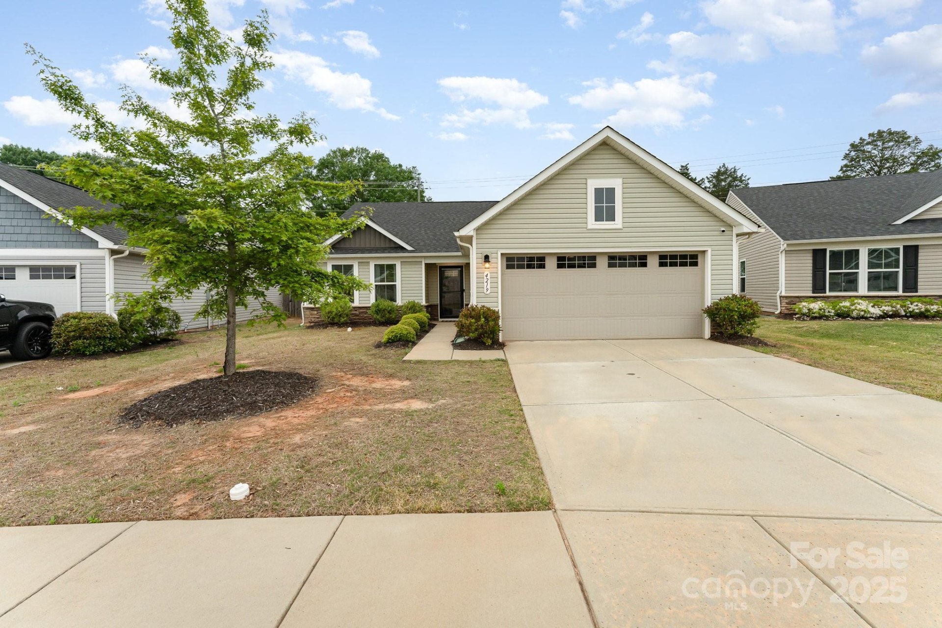 Property image 3 at 4219 Mackinnon Drive, Charlotte, NC 28214