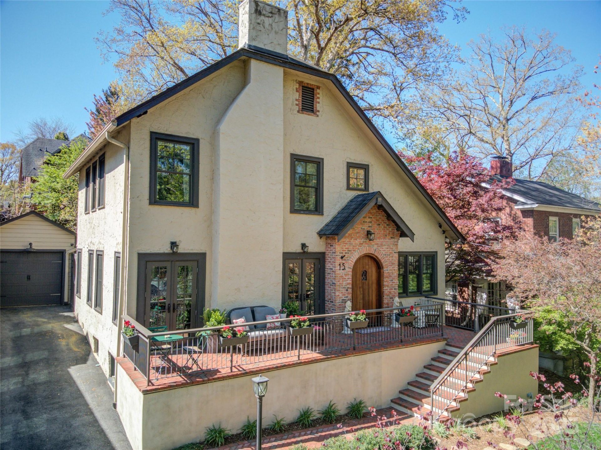 Property image 1 at 15 Warwick Road, Asheville, NC 28803