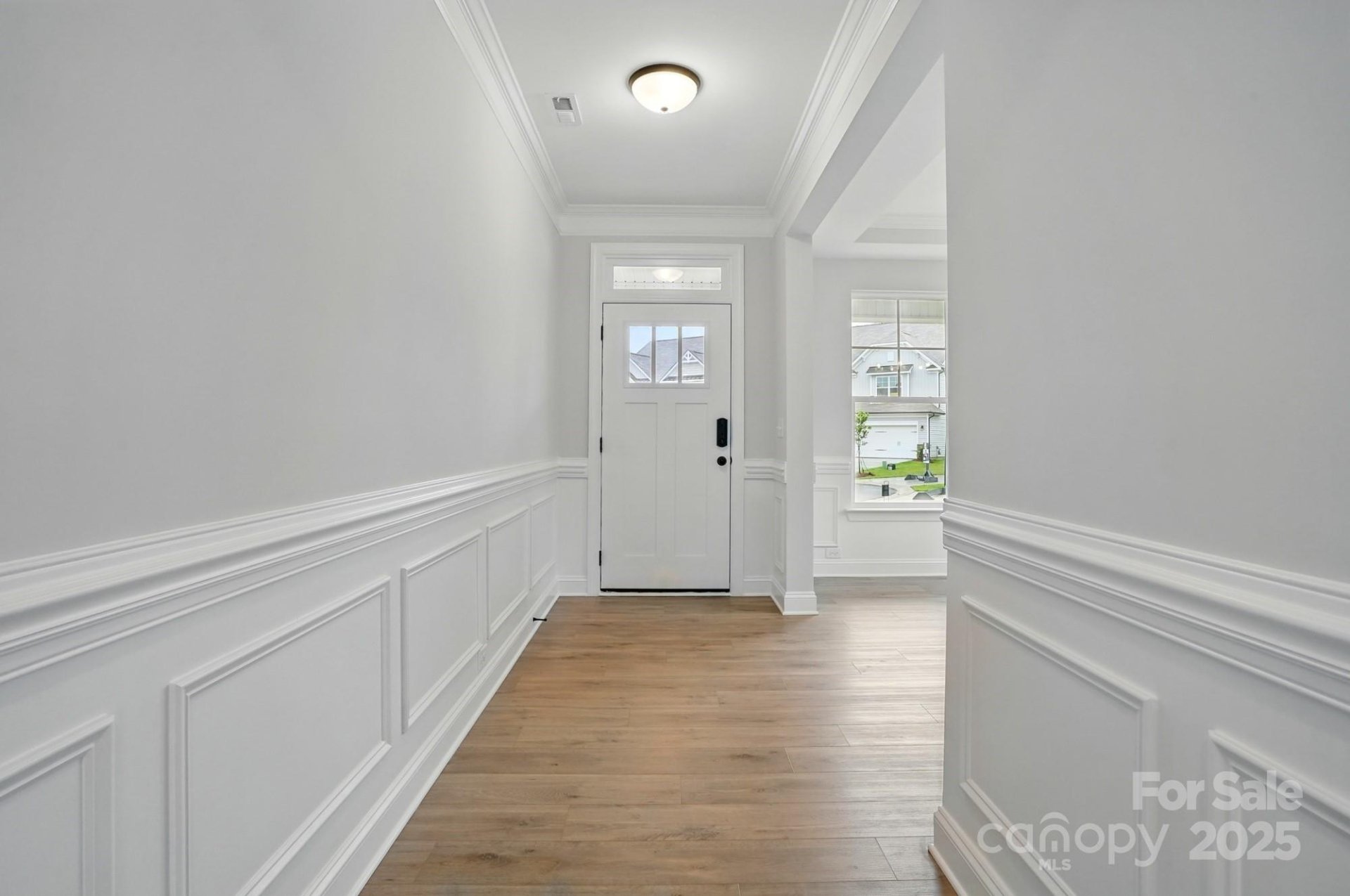 Property image 3 at 2020 Embassy Court, Charlotte, NC 28213