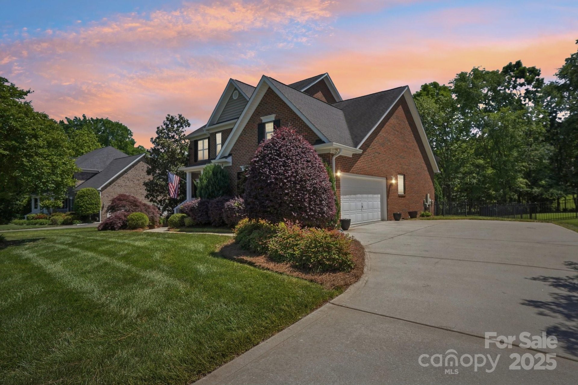 Property image 2 at 10716 Persimmon Creek Drive, Mint Hill, NC 28227