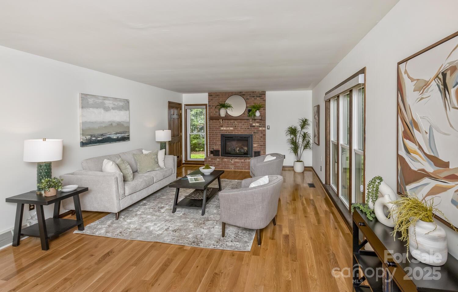 Glen Cove, Arden Community