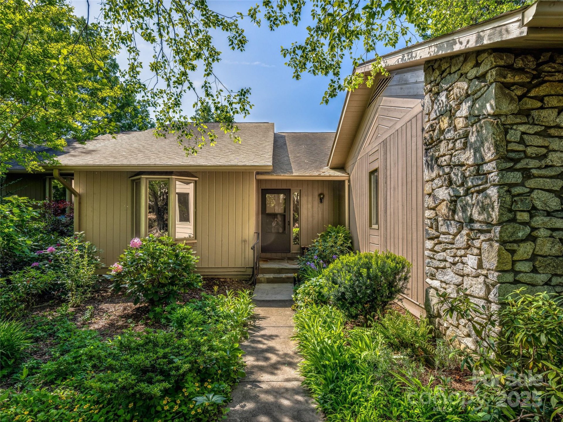 Property image 2 at 3 Governors Drive, Asheville, NC 28804