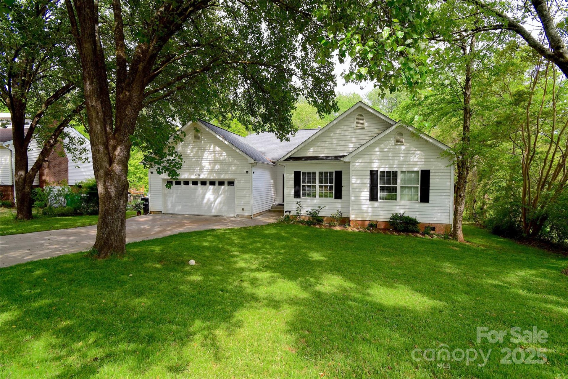 Property image 1 at 8200 Park Vista Circle, Charlotte, NC 28226