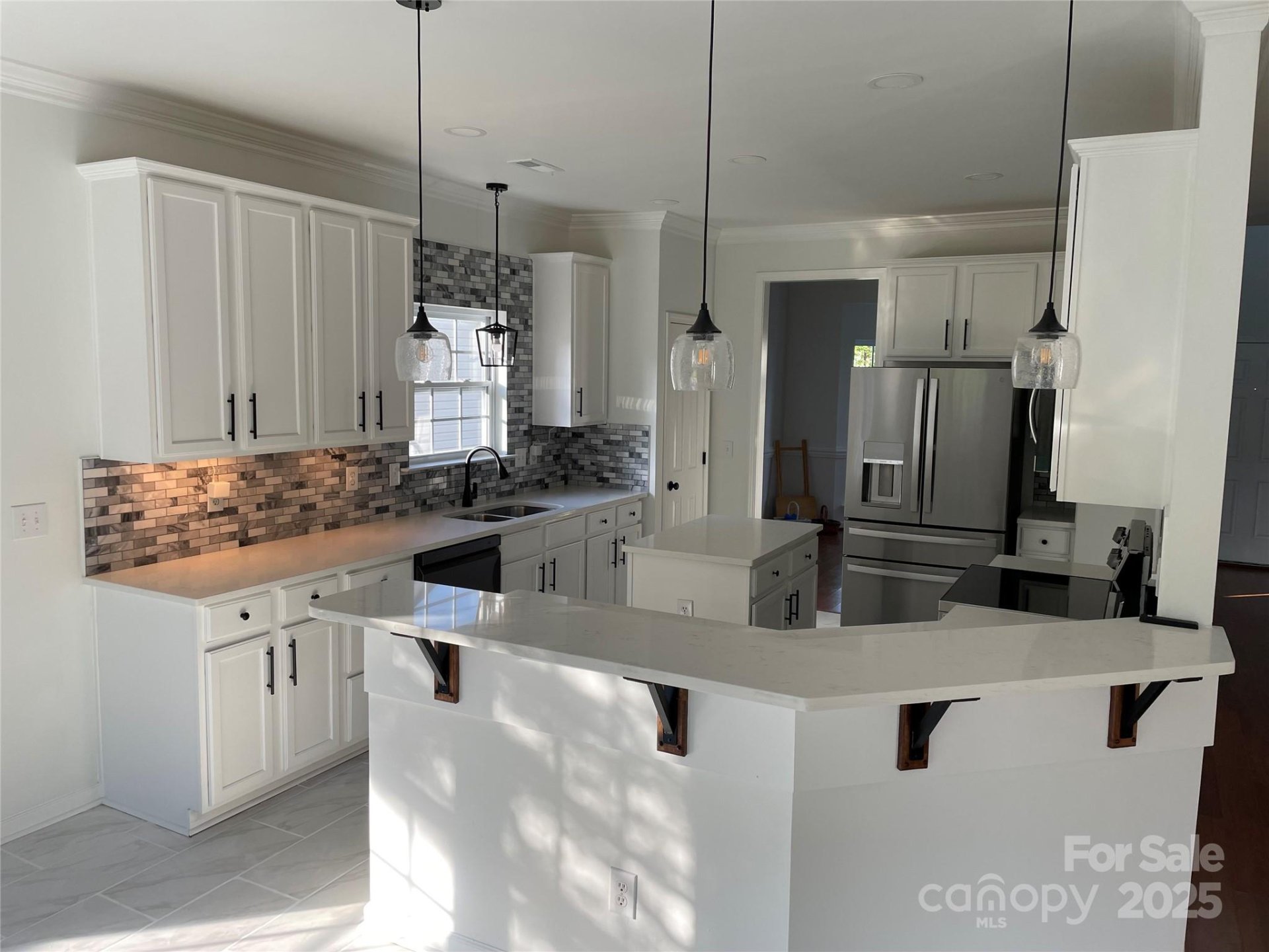 Property image 3 at 10923 Amherst Glen Drive, Charlotte, NC 28213