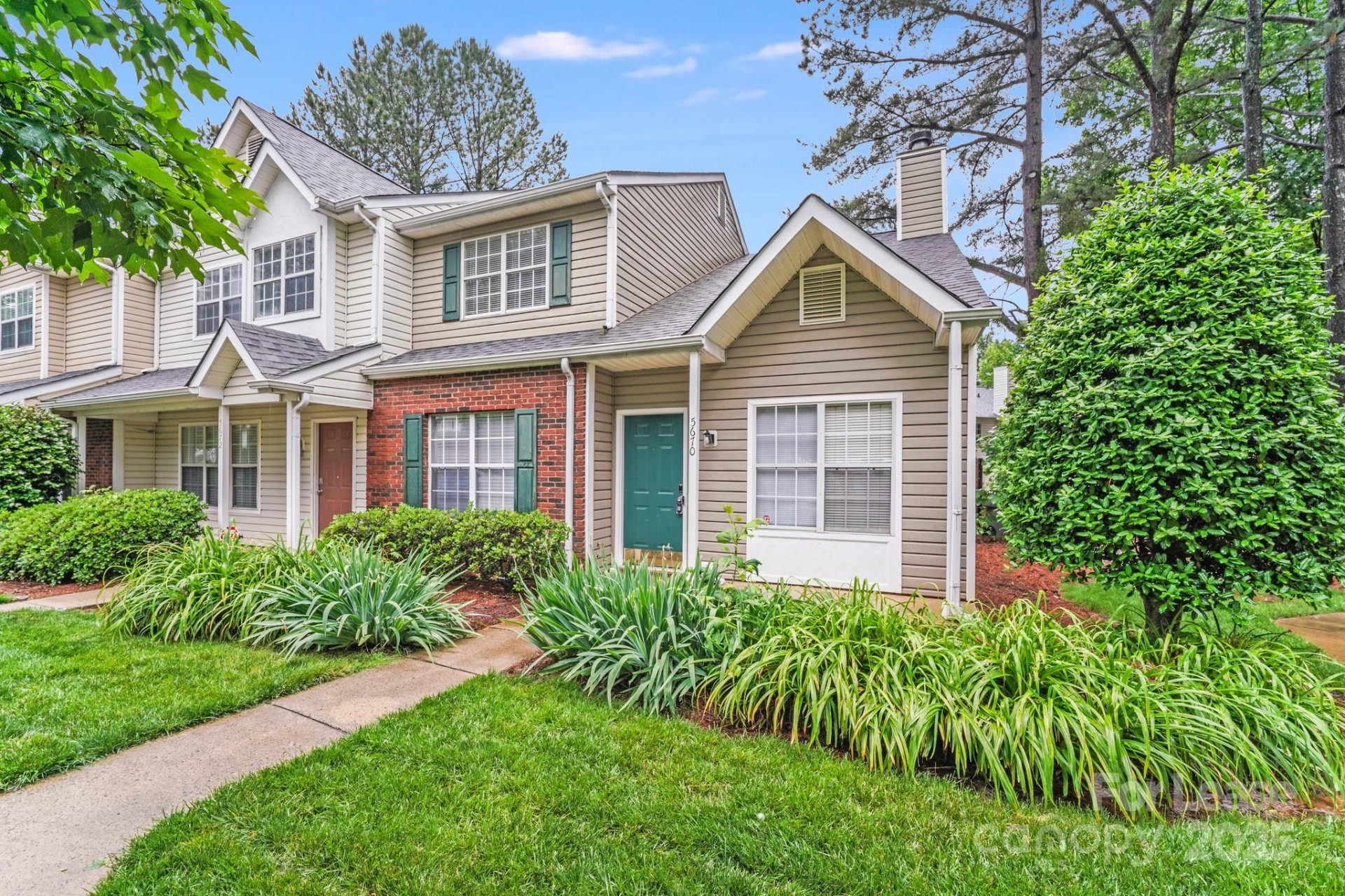 Prescott Village, Charlotte Community
