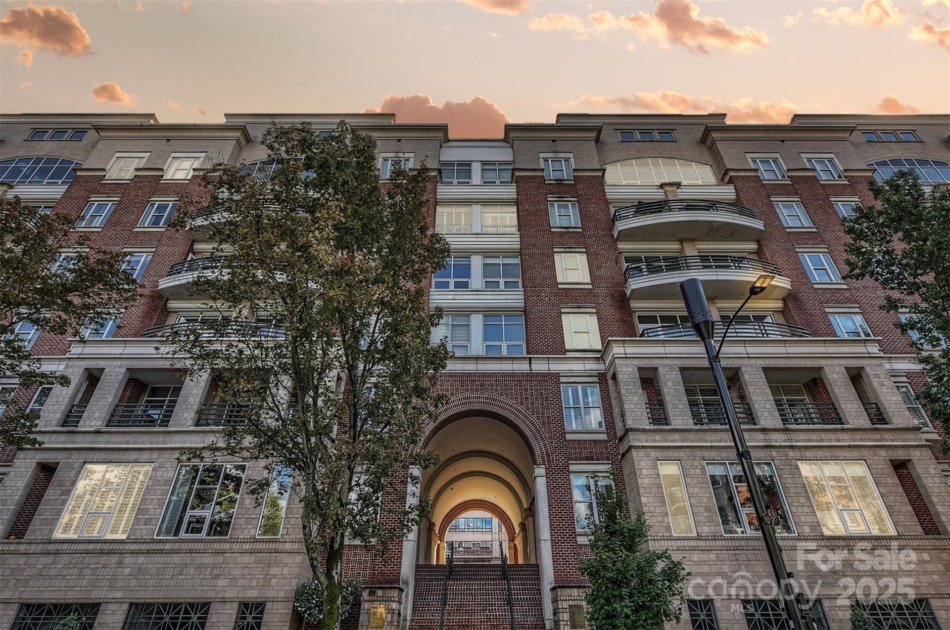 400 North Church, Charlotte Community