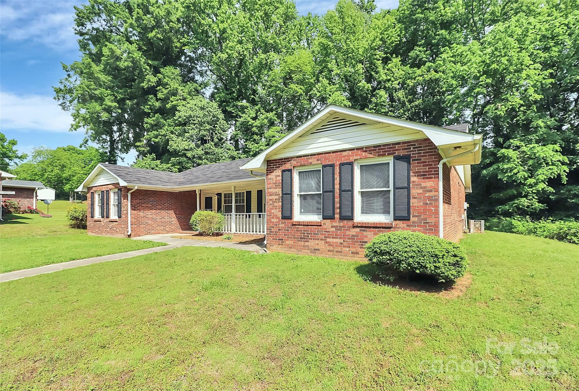 Property image 3 at 306 Oak Street, York, SC 29745