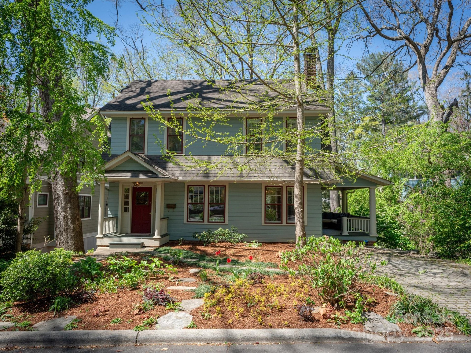 Property image 2 at 27 Westover Drive, Asheville, NC 28801