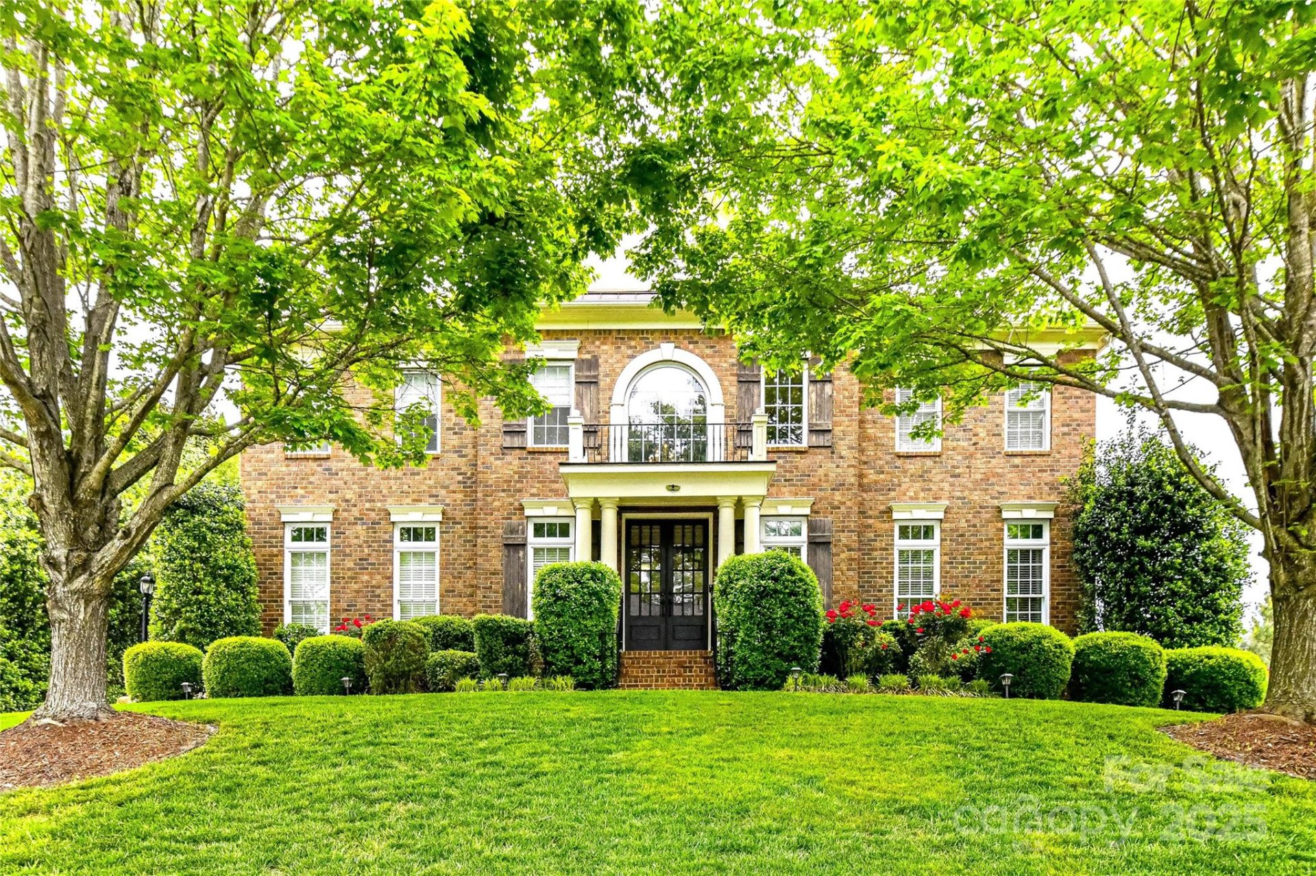 8011 S Dorchester Trace