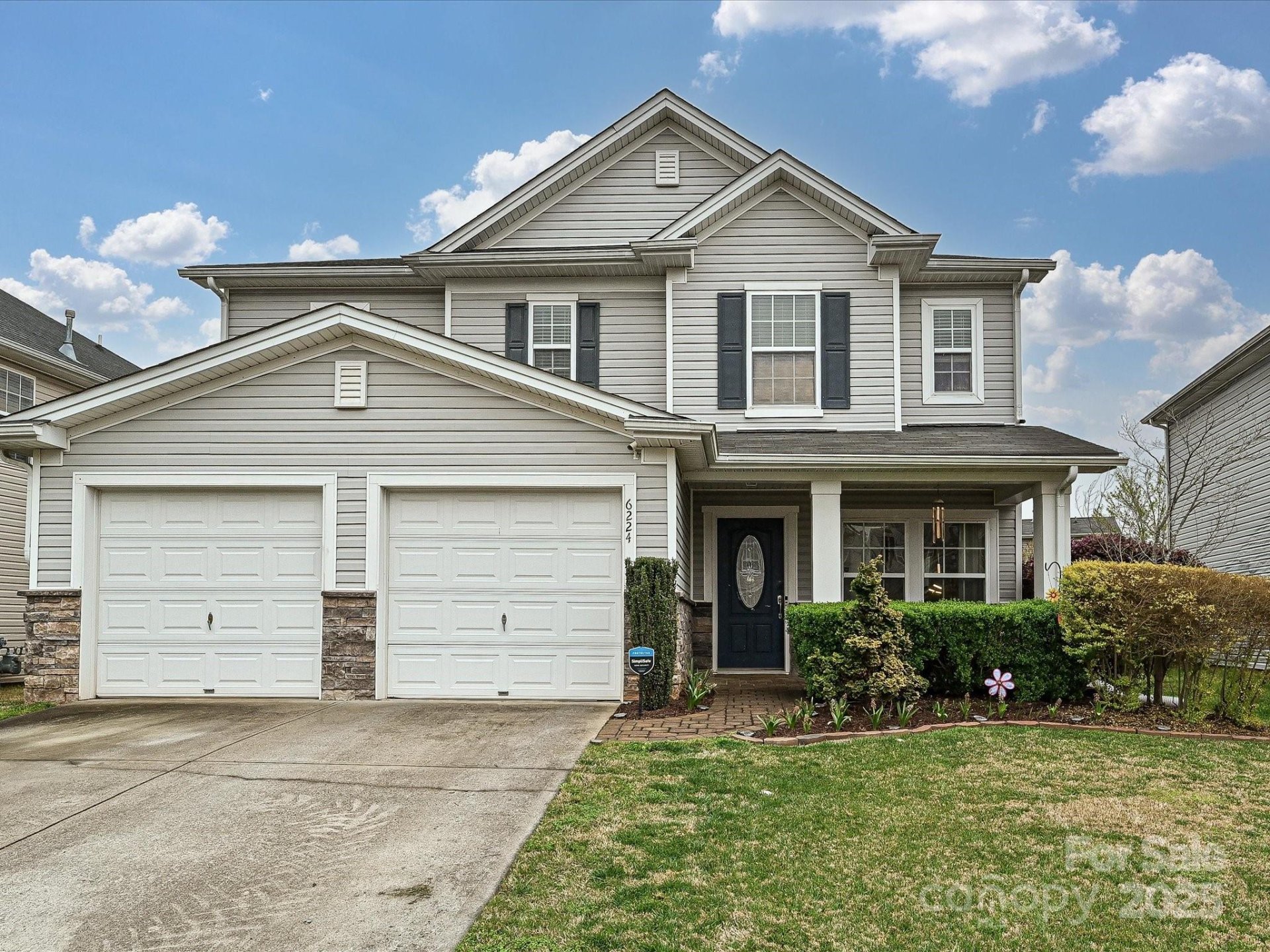 Prosperity Ridge, Charlotte Community