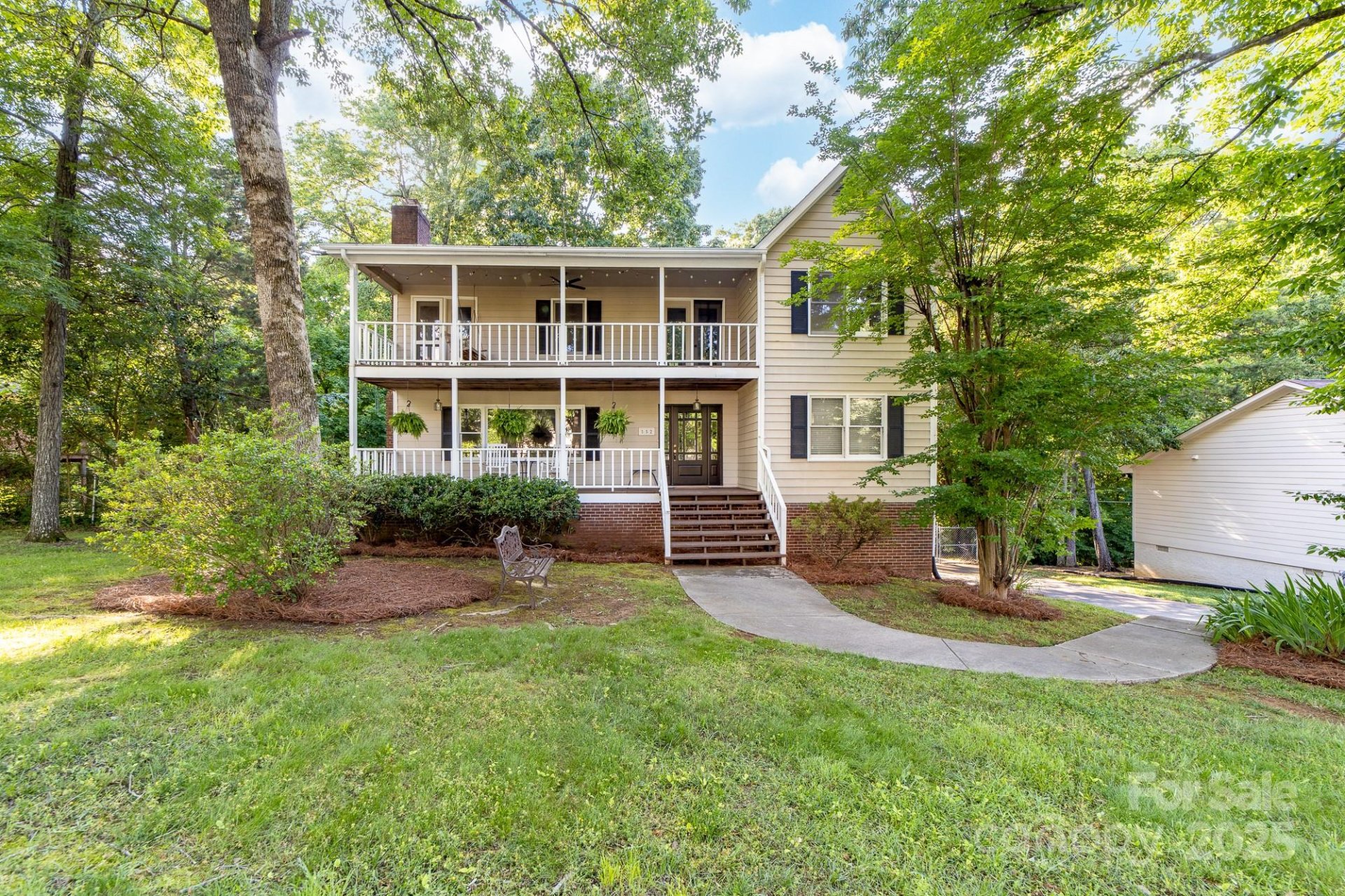 Autumnwood, Charlotte Community