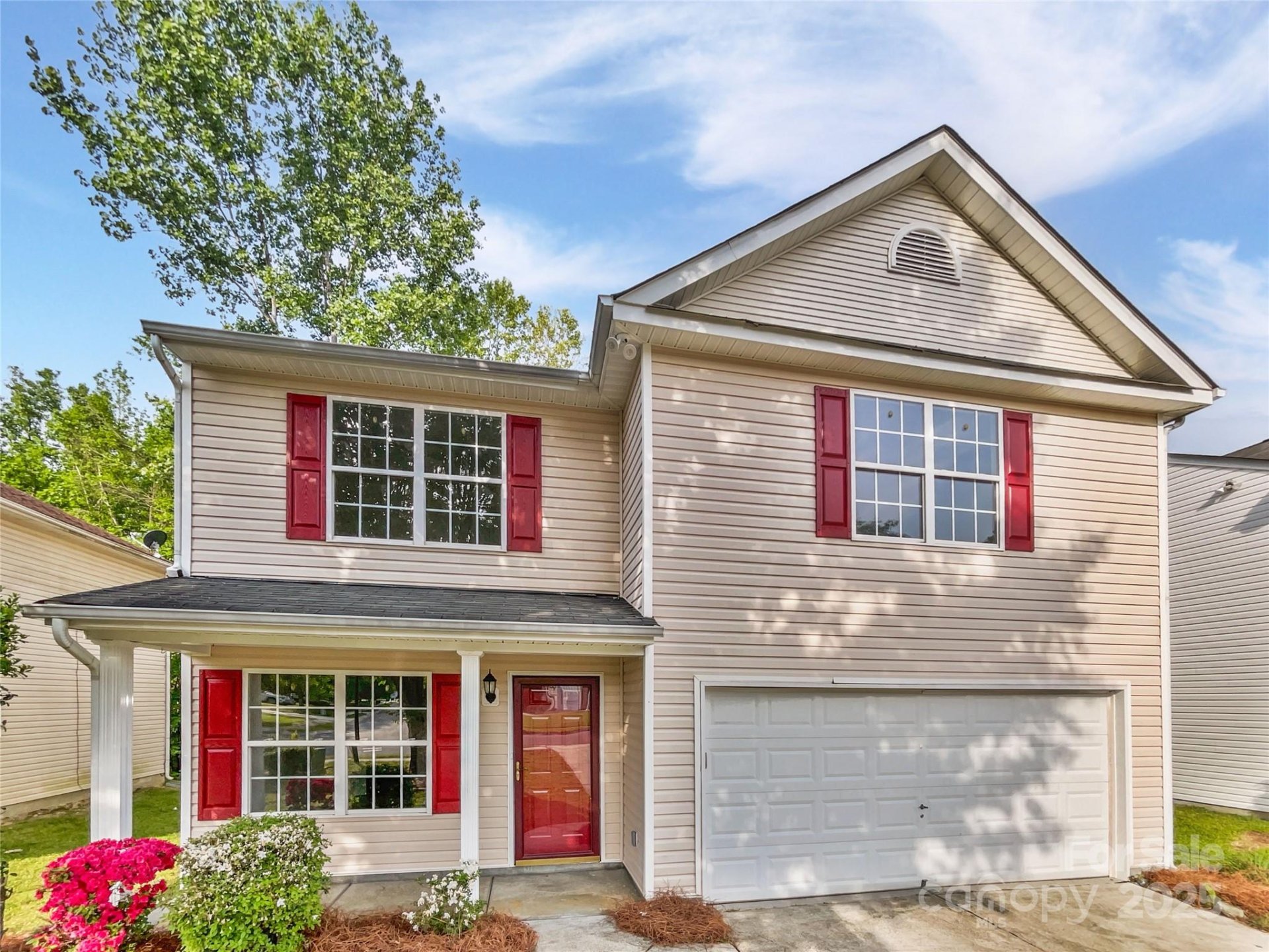 Glenhaven, Charlotte Community