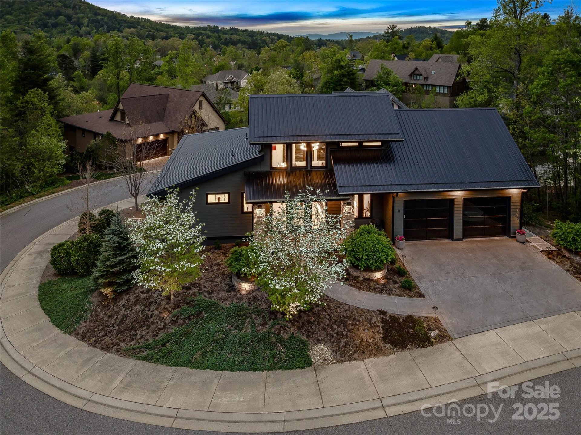 Property image 2 at 11 Bayonne Trail, Asheville, NC 28804