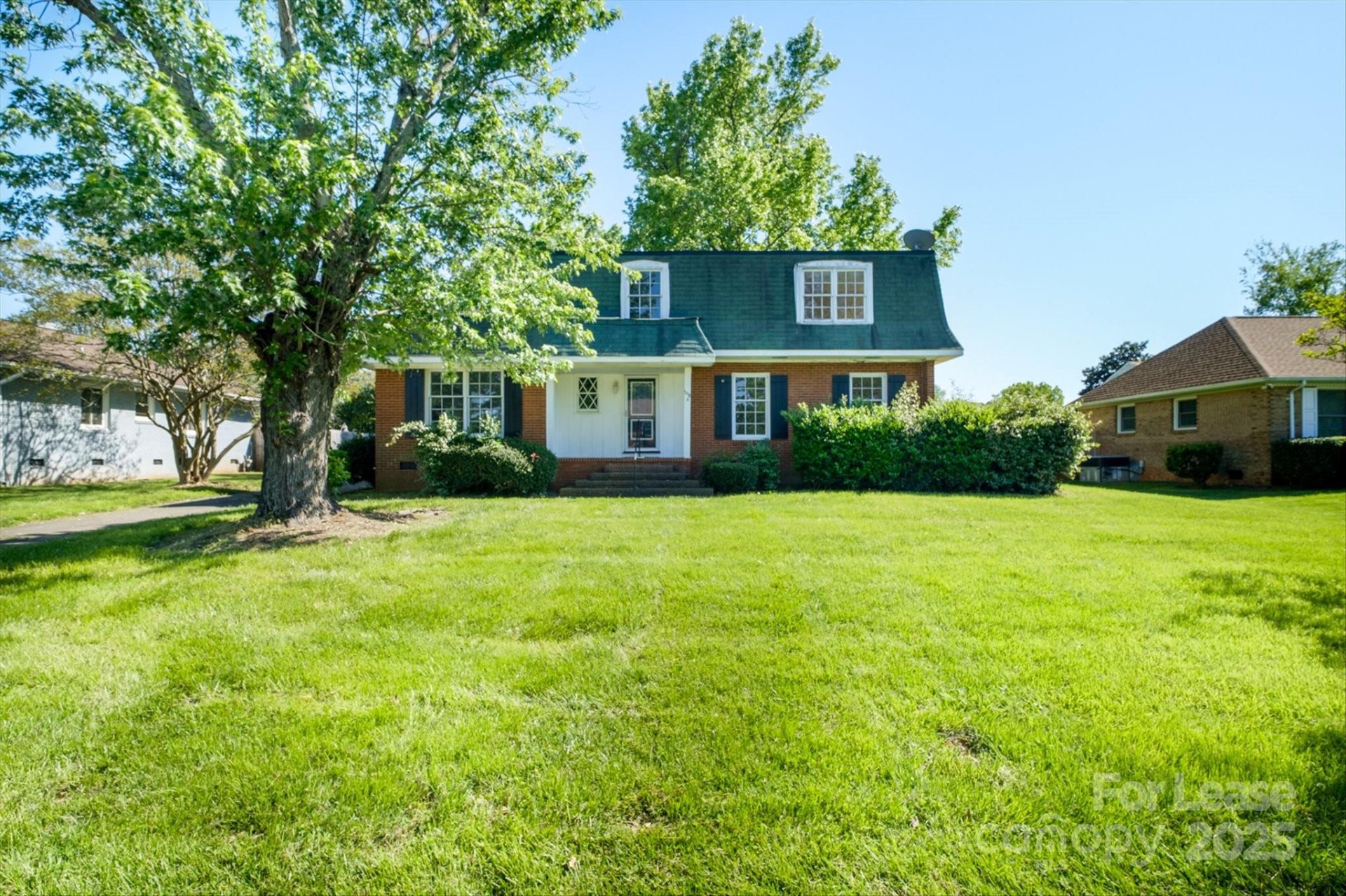 Property image 1 at 1018 Carysbrook Lane, Charlotte, NC 28217