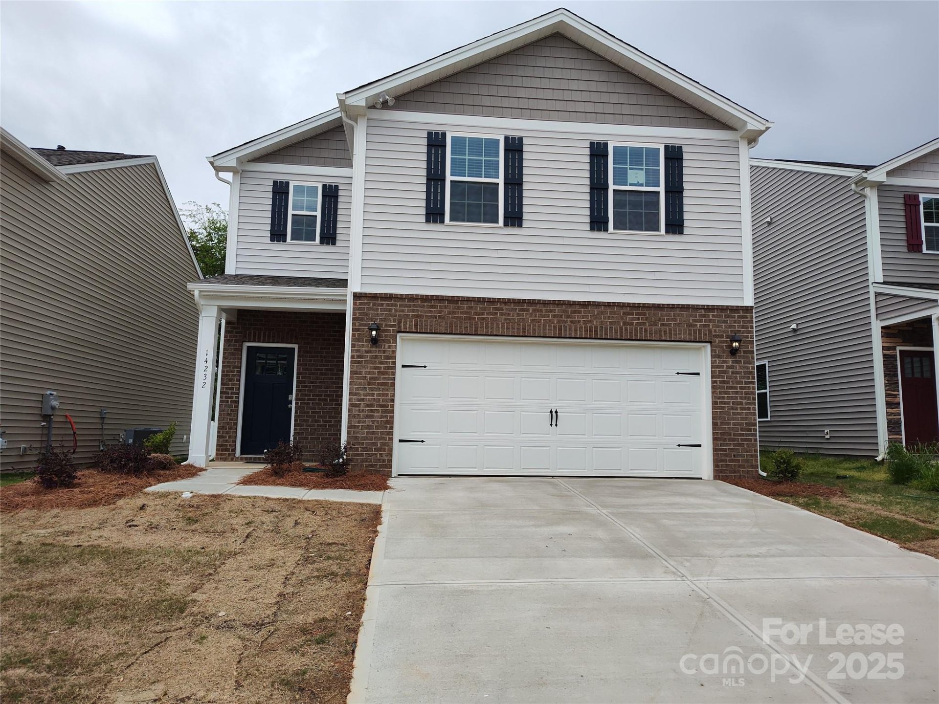 Hamilton Woods, Charlotte Community