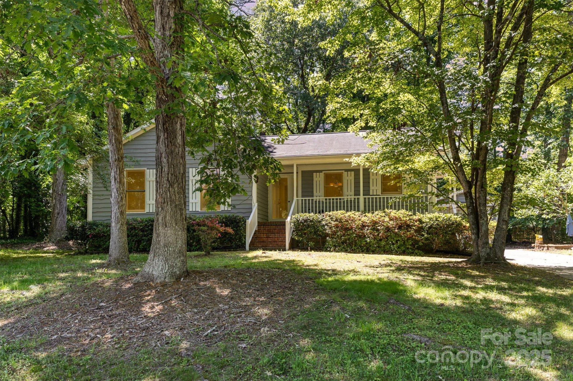 Farmington, Charlotte Community