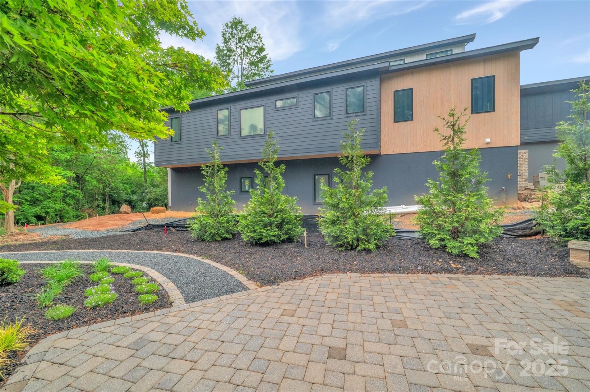 Property image 2 at 111 Wrenwood Lane, Charlotte, NC 28211
