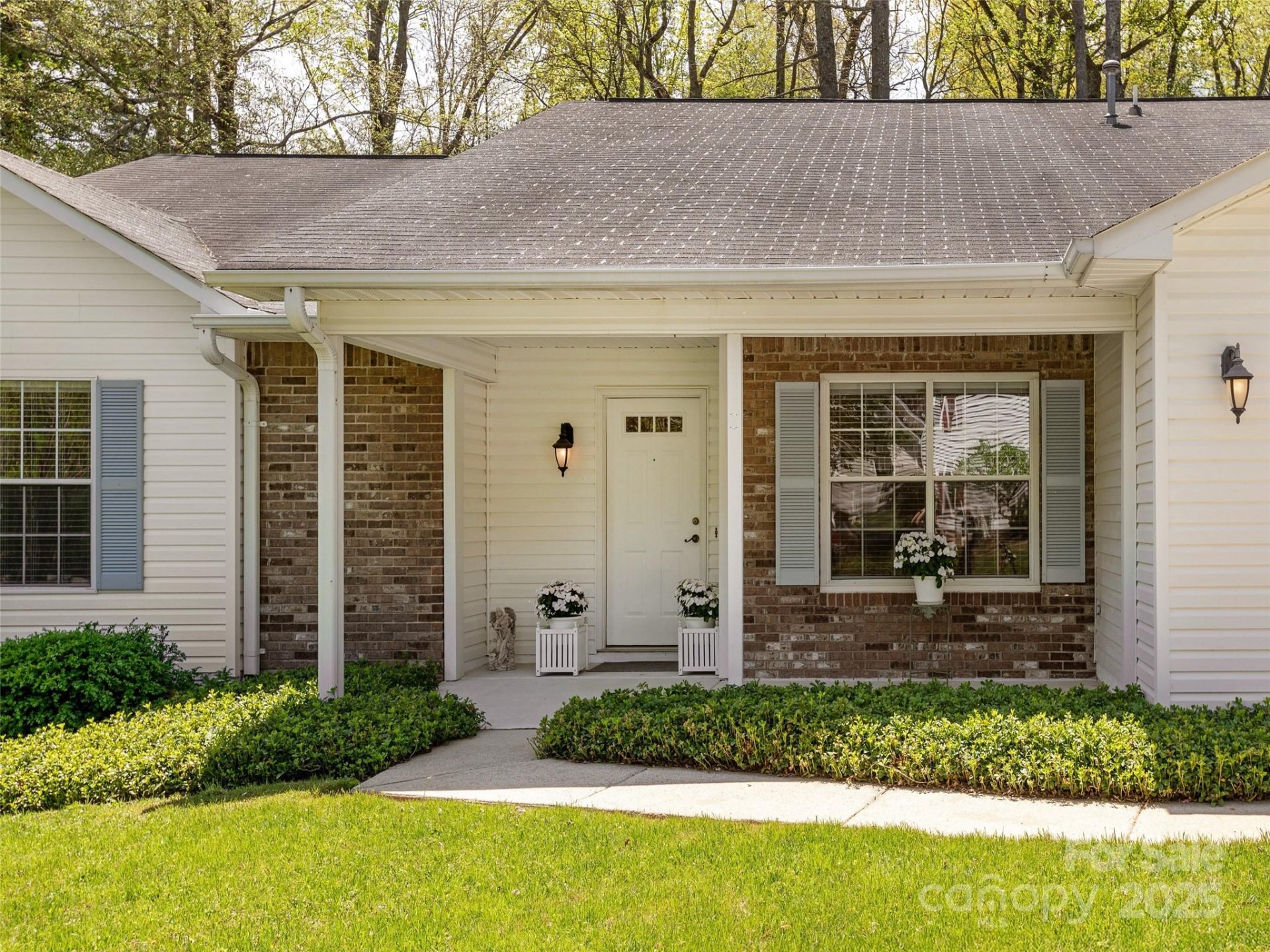 Property image 3 at 2921 Middleton Place, Hendersonville, NC 28791
