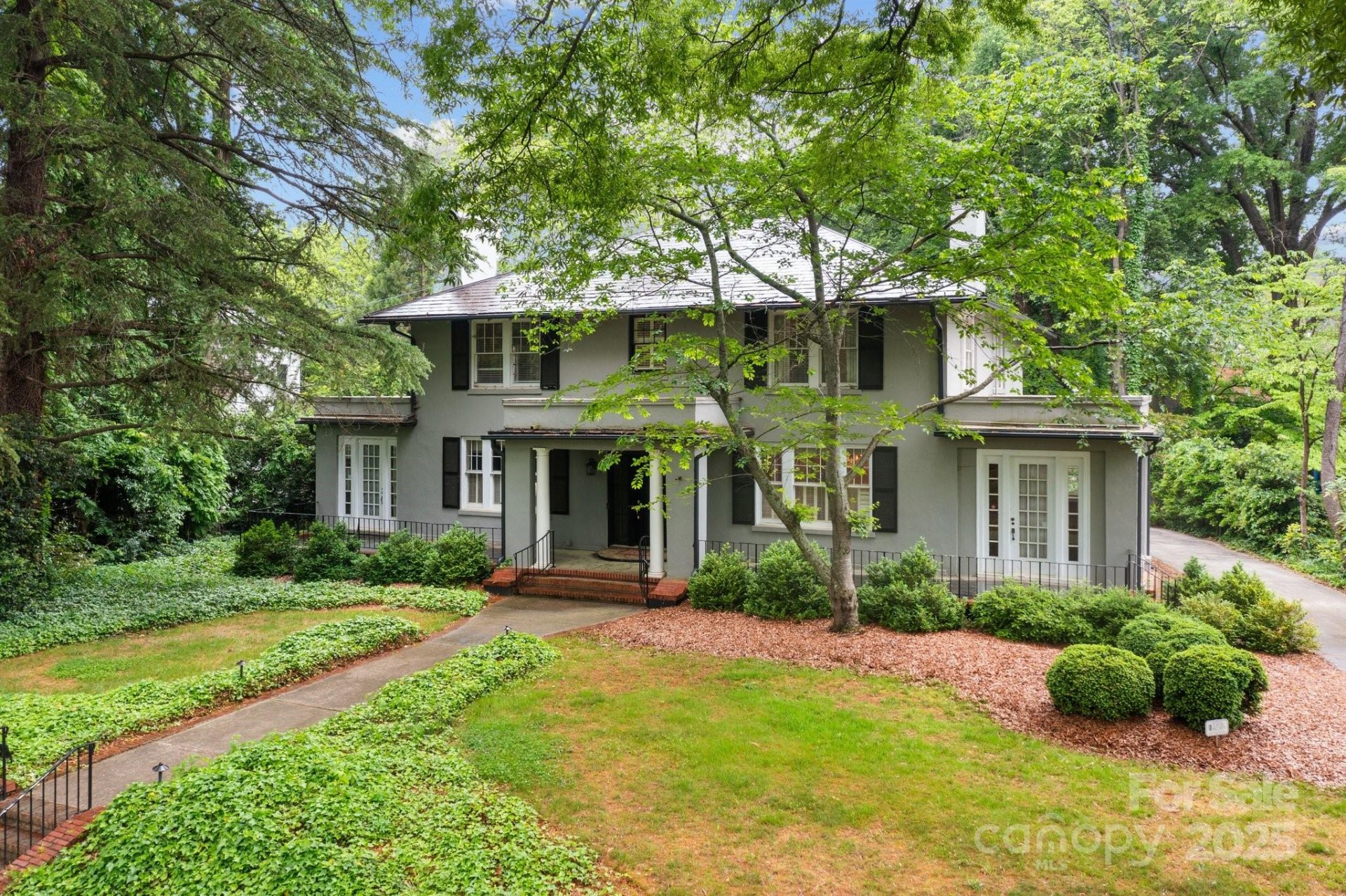 920 Queens Road