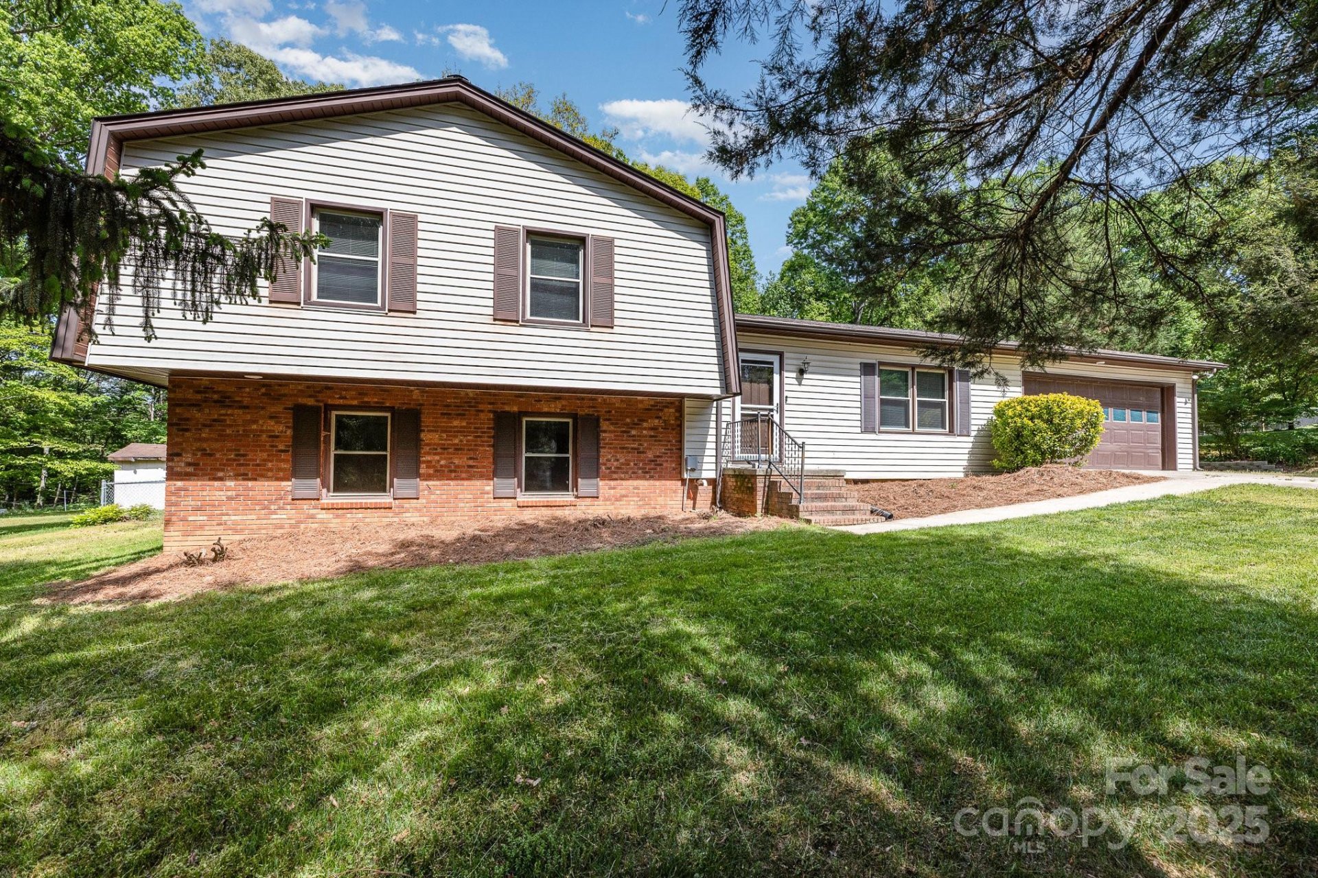 Property image 2 at 503 Randa Drive, Statesville, NC 28625