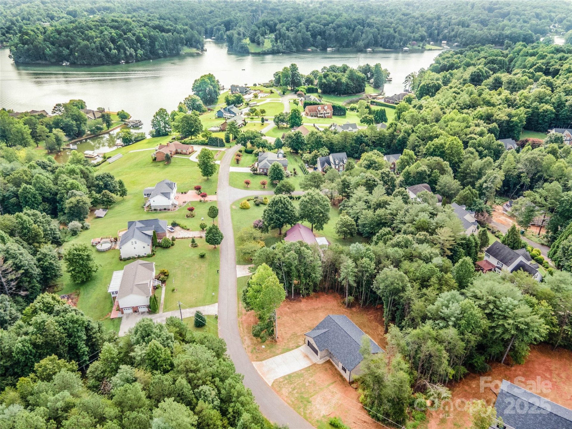 Property image 2 at 5751 Selkirk Drive, Hickory, NC 28601