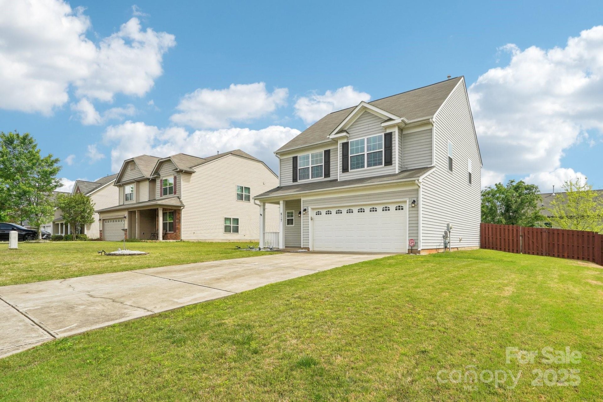 Property image 2 at 217 Almora Loop, Mooresville, NC 28115
