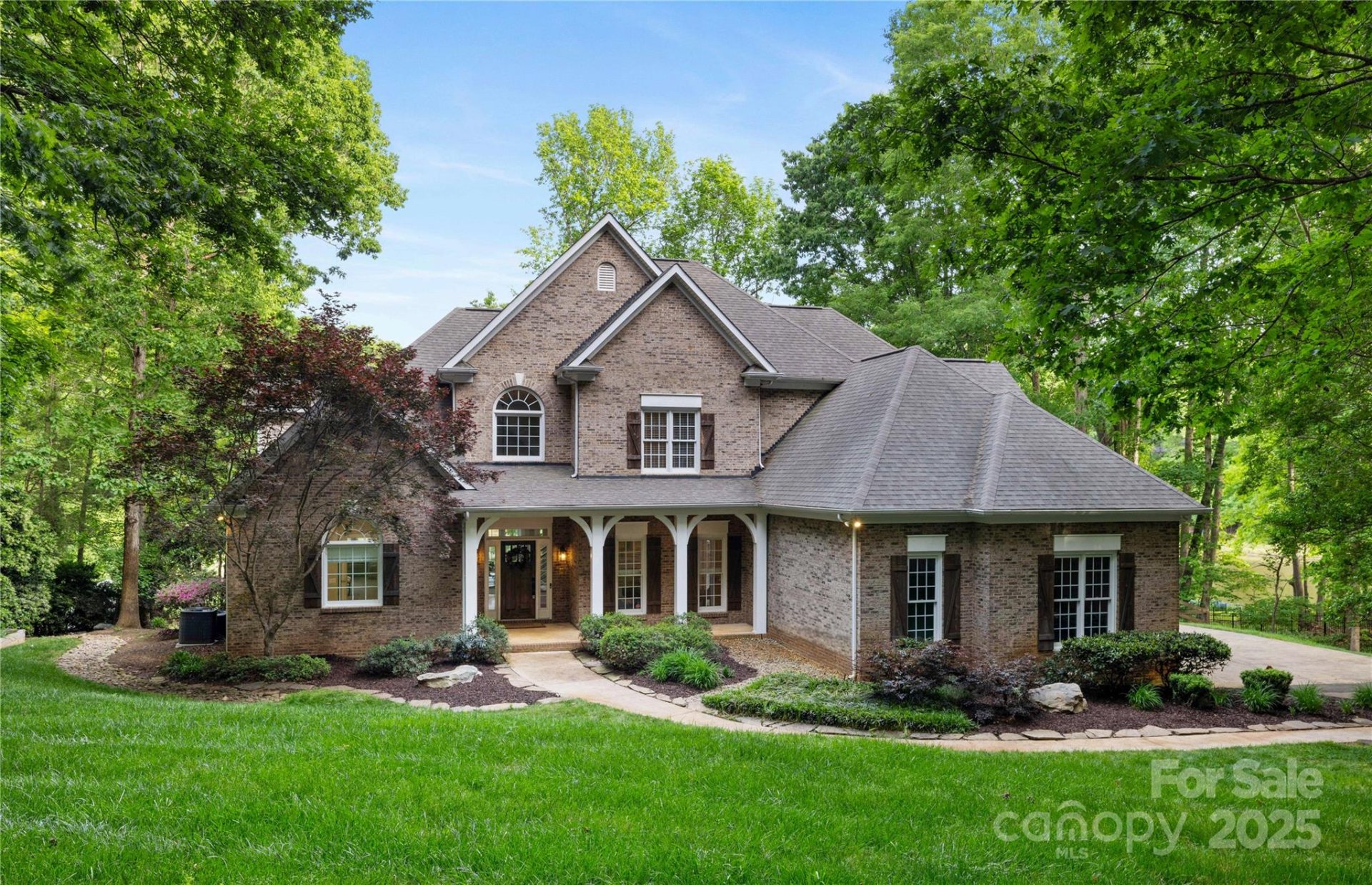 9013 Yellow Pine Court