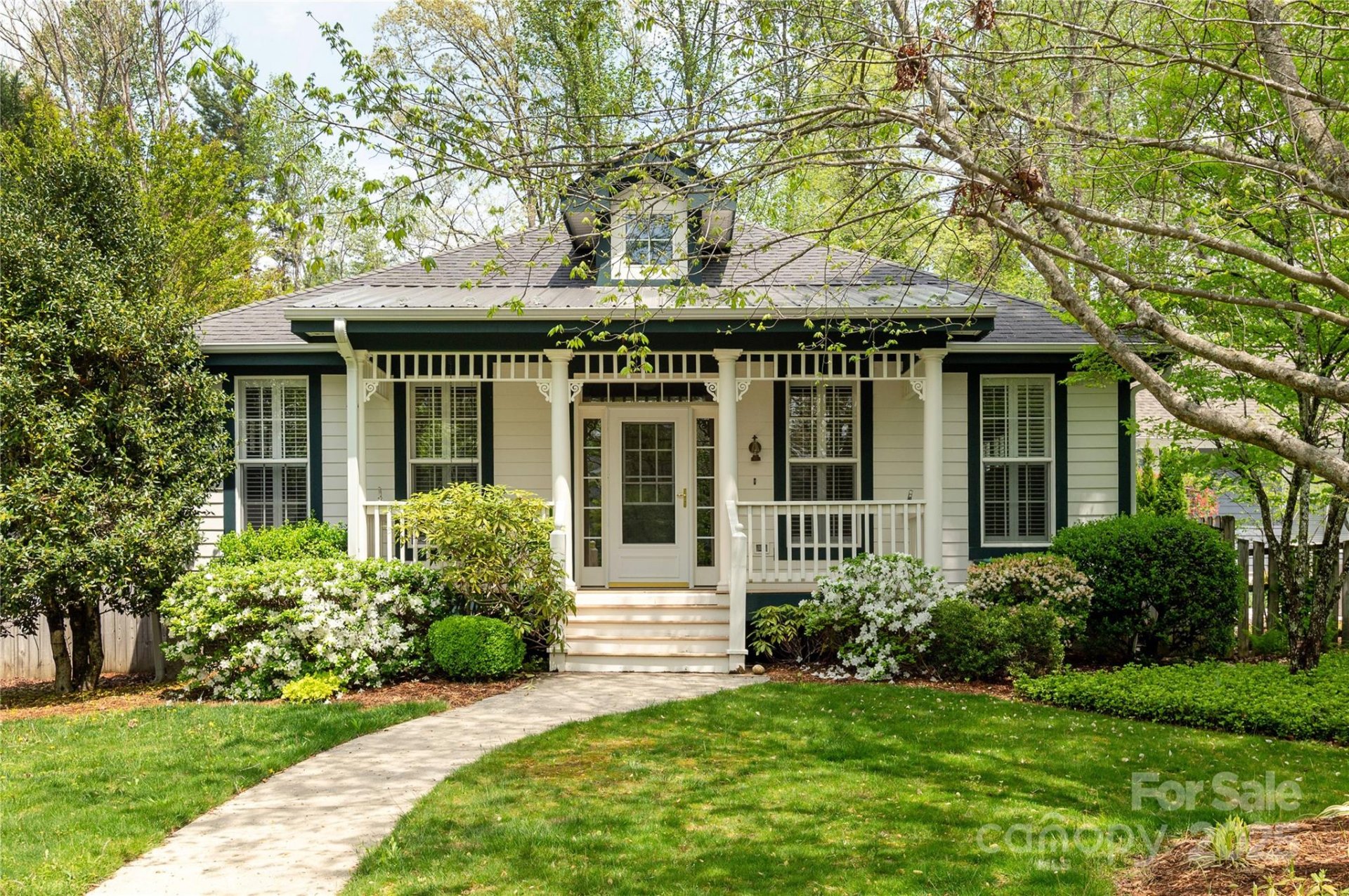 Property image 1 at 6 Stepping Stone Lane, Flat Rock, NC 28731