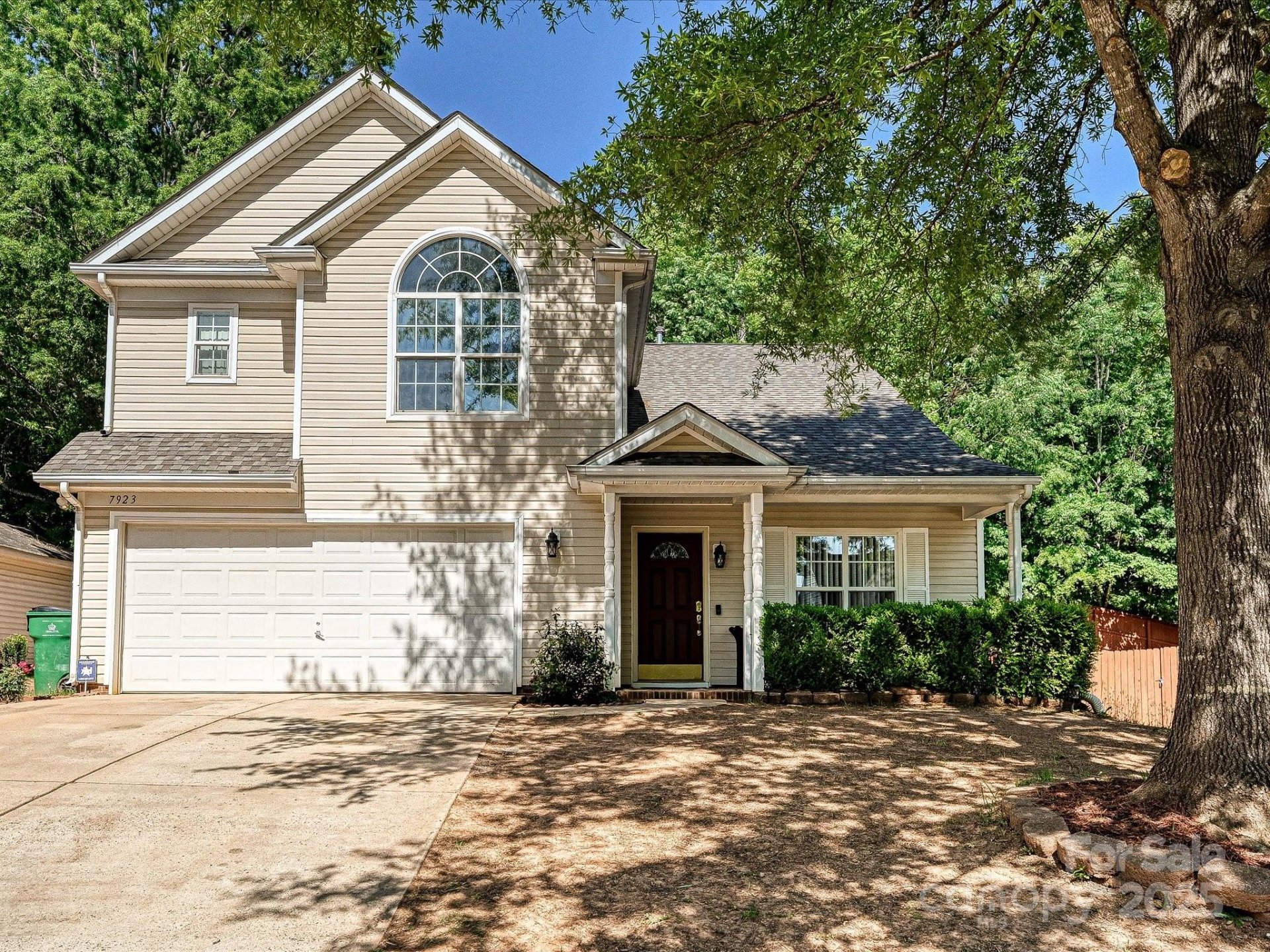 Property image 1 at 7923 Shiny Meadow Lane, Charlotte, NC 28215