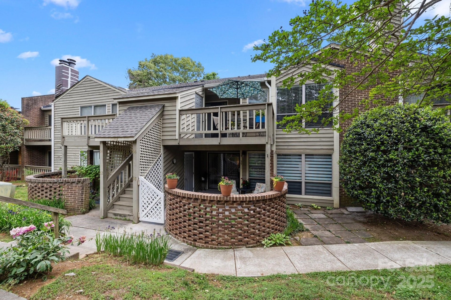 1608 Sharon Road