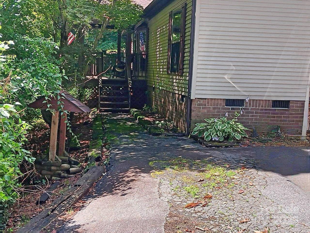 Property image 3 at 57 Sleepy Forest Drive, Leicester, NC 28748