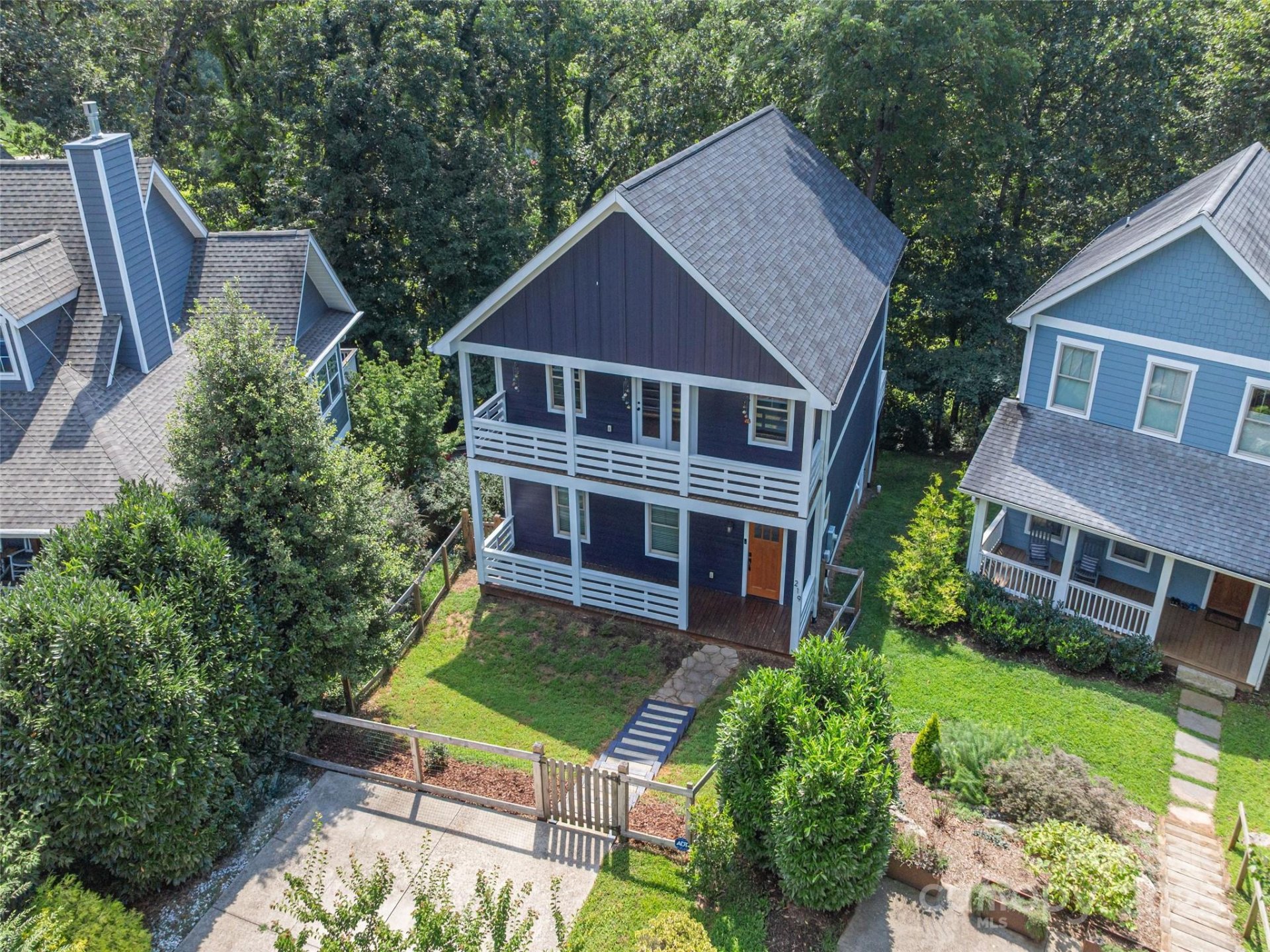 Property image 3 at 219 Courtland Place, Asheville, NC 28801