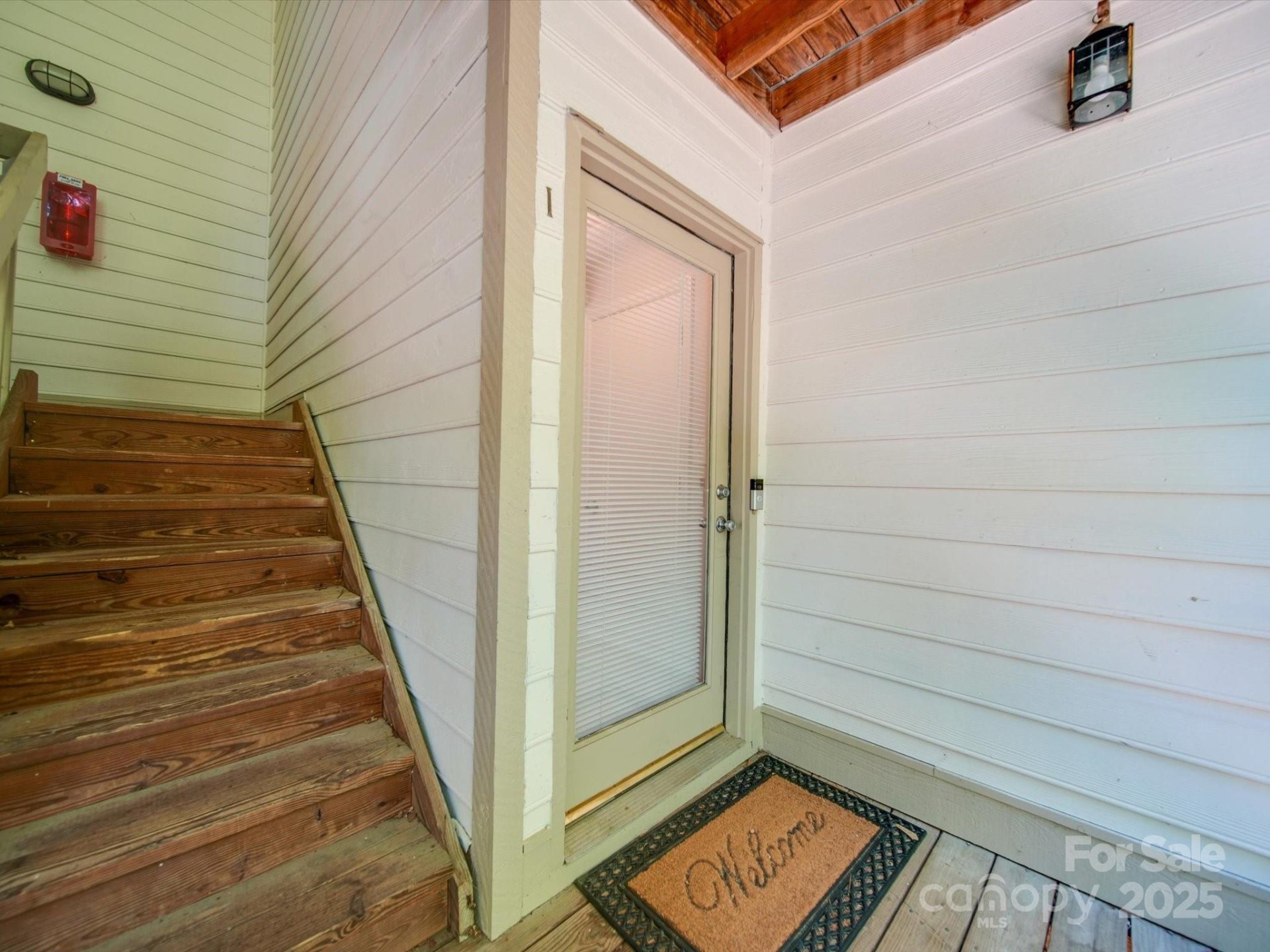 Property image 3 at 1052 Churchill Downs Court, Charlotte, NC 28211