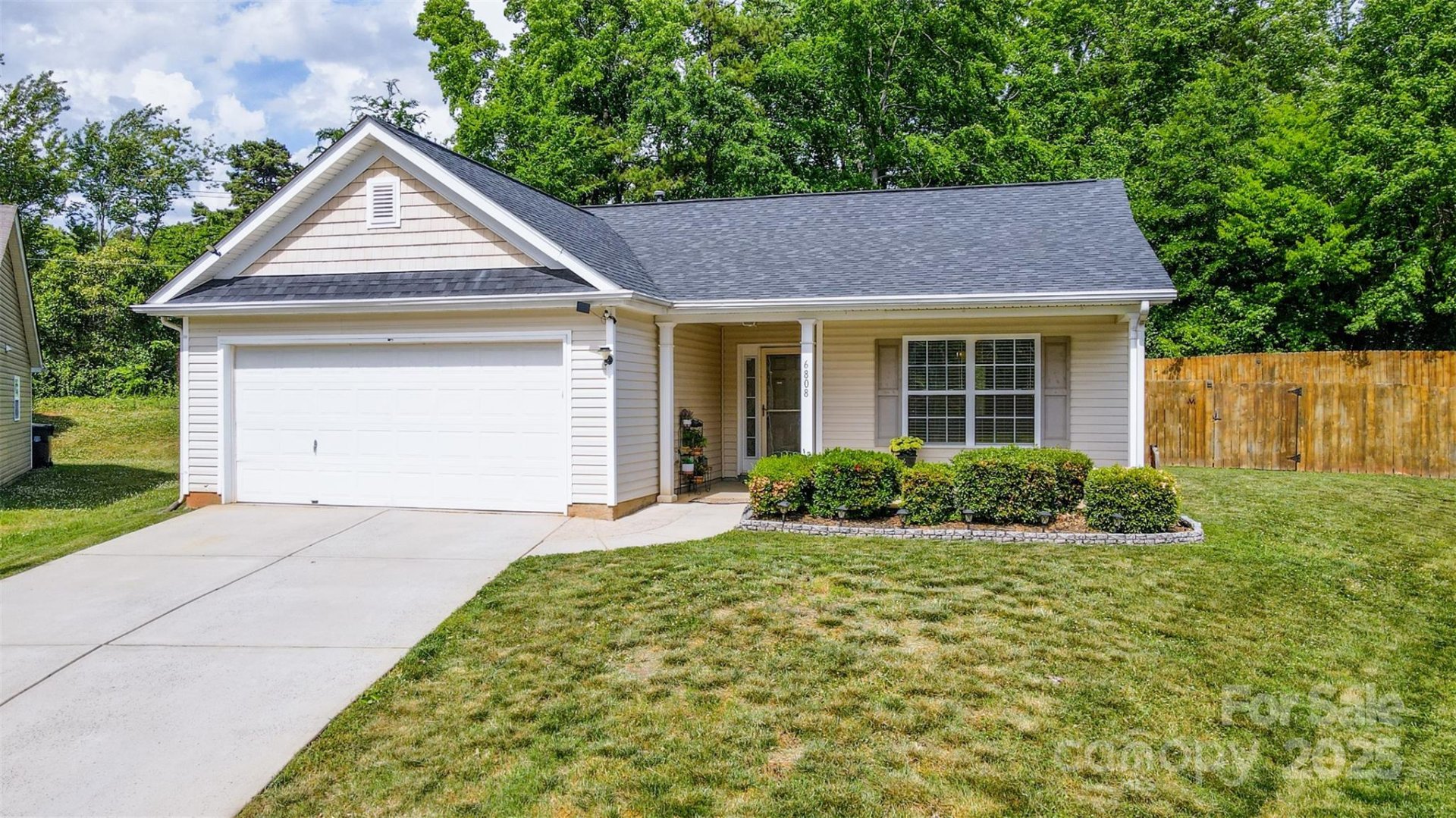 Property image 3 at 6808 Squirrels Foot Court, Charlotte, NC 28217