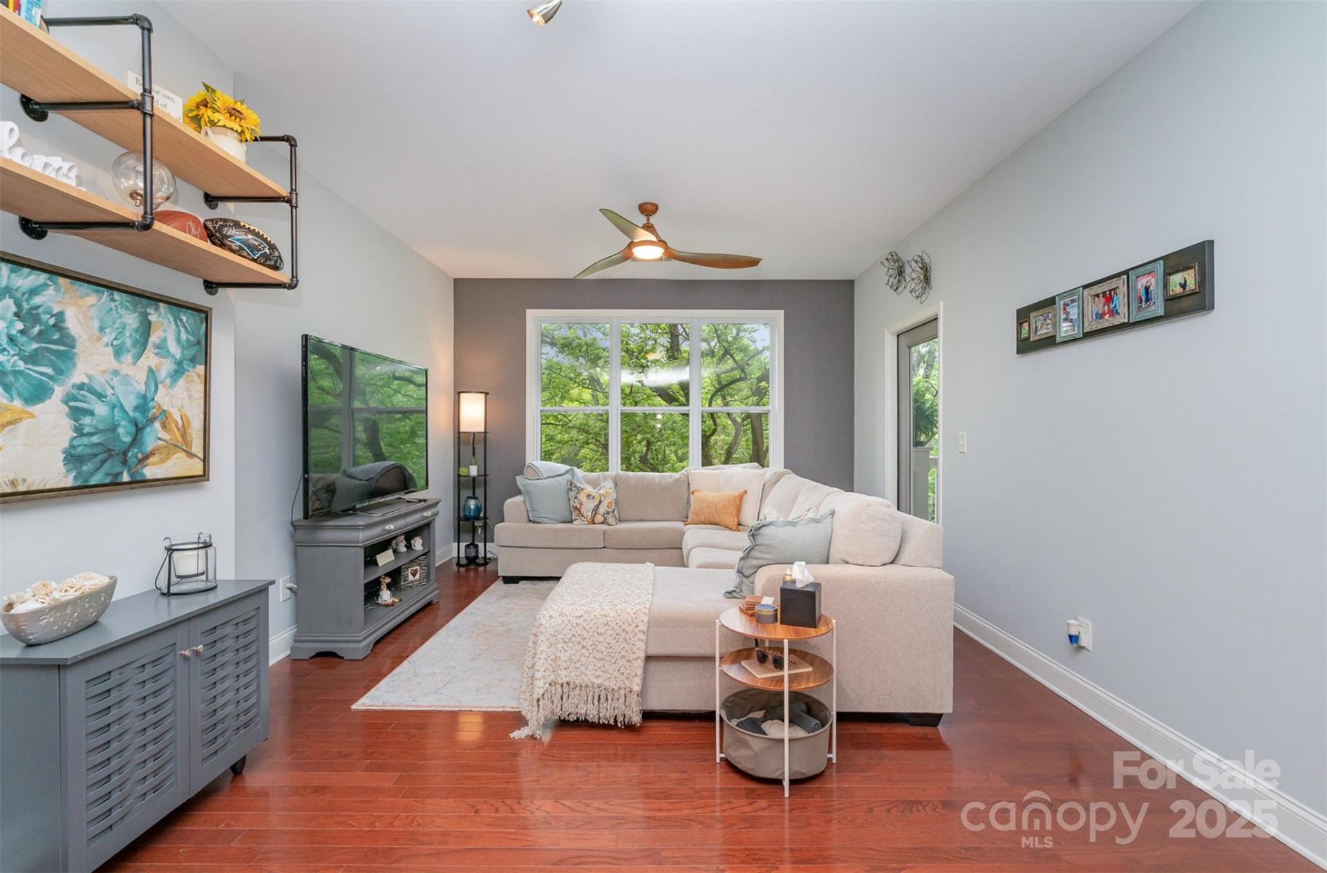 Property image 3 at 1000 E Woodlawn Road, Charlotte, NC 28209