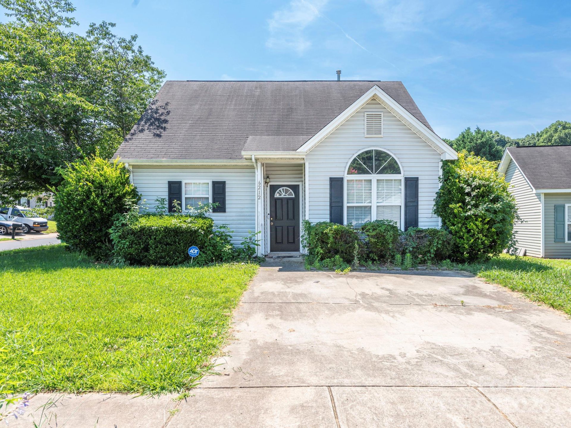 Property at 6212 Derryfield Drive, Charlotte, NC 28213