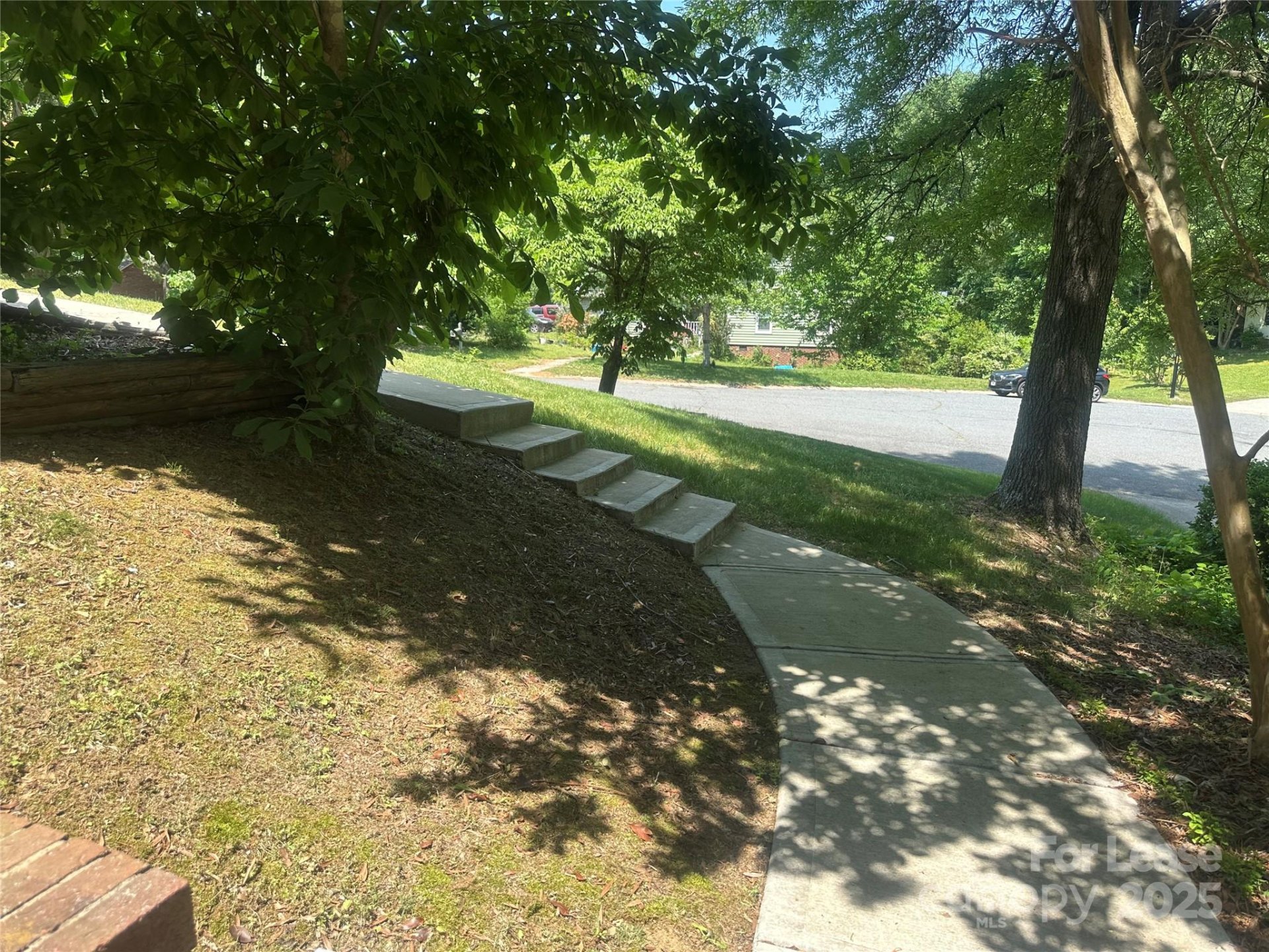 Property image 2 at 1122 Autumnwood Lane, Charlotte, NC 28213
