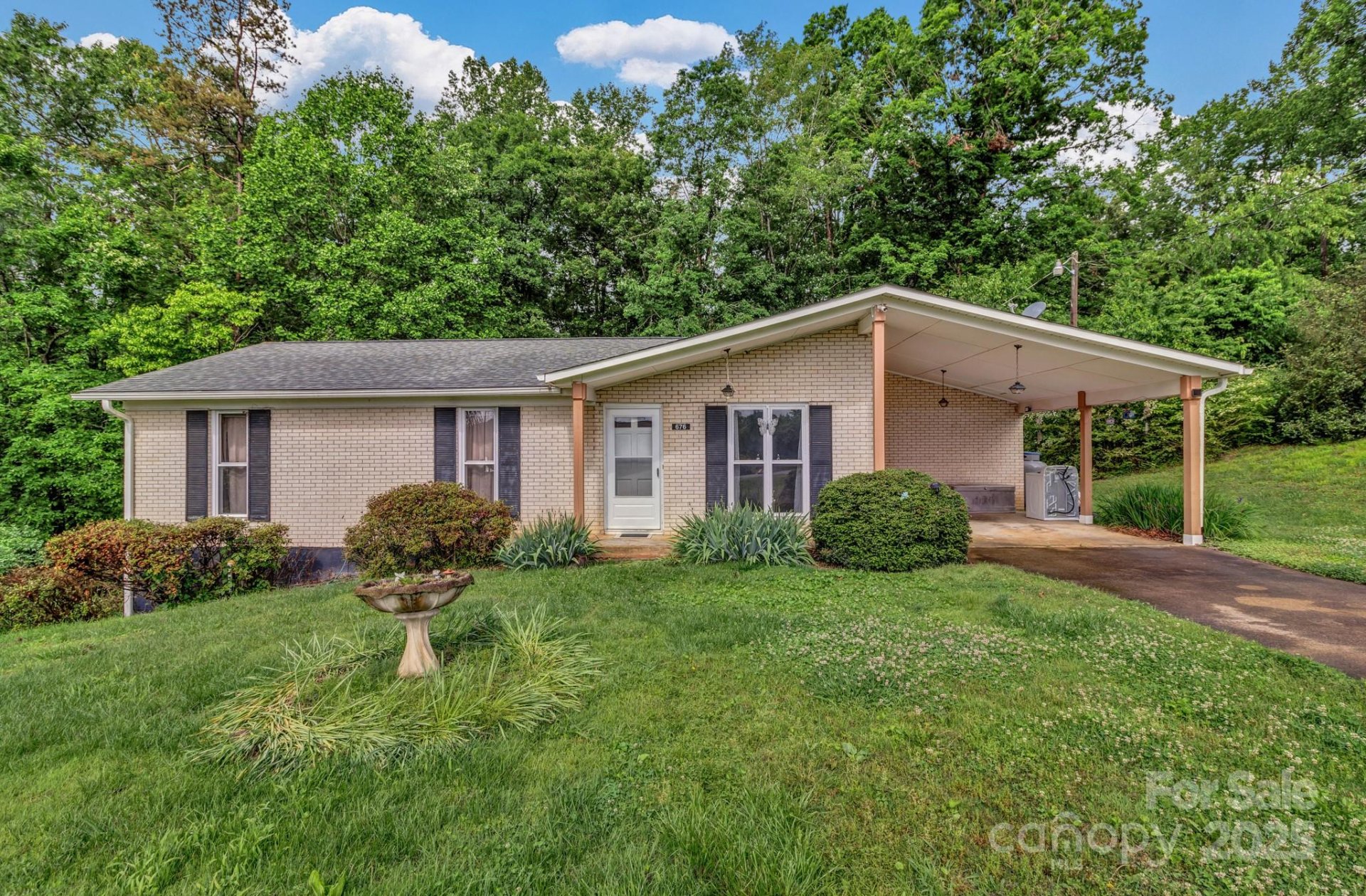 676 Arrowhead Trail