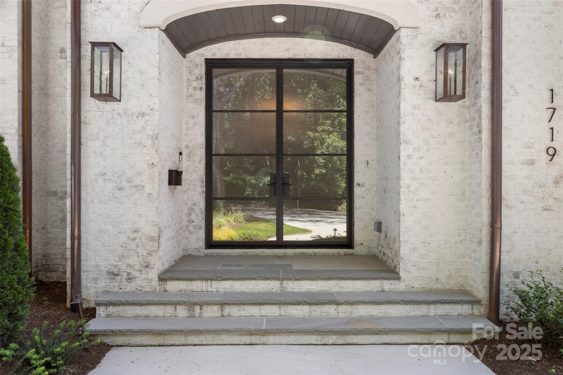 Property image 3 at 1719 Shoreham Drive, Charlotte, NC 28211