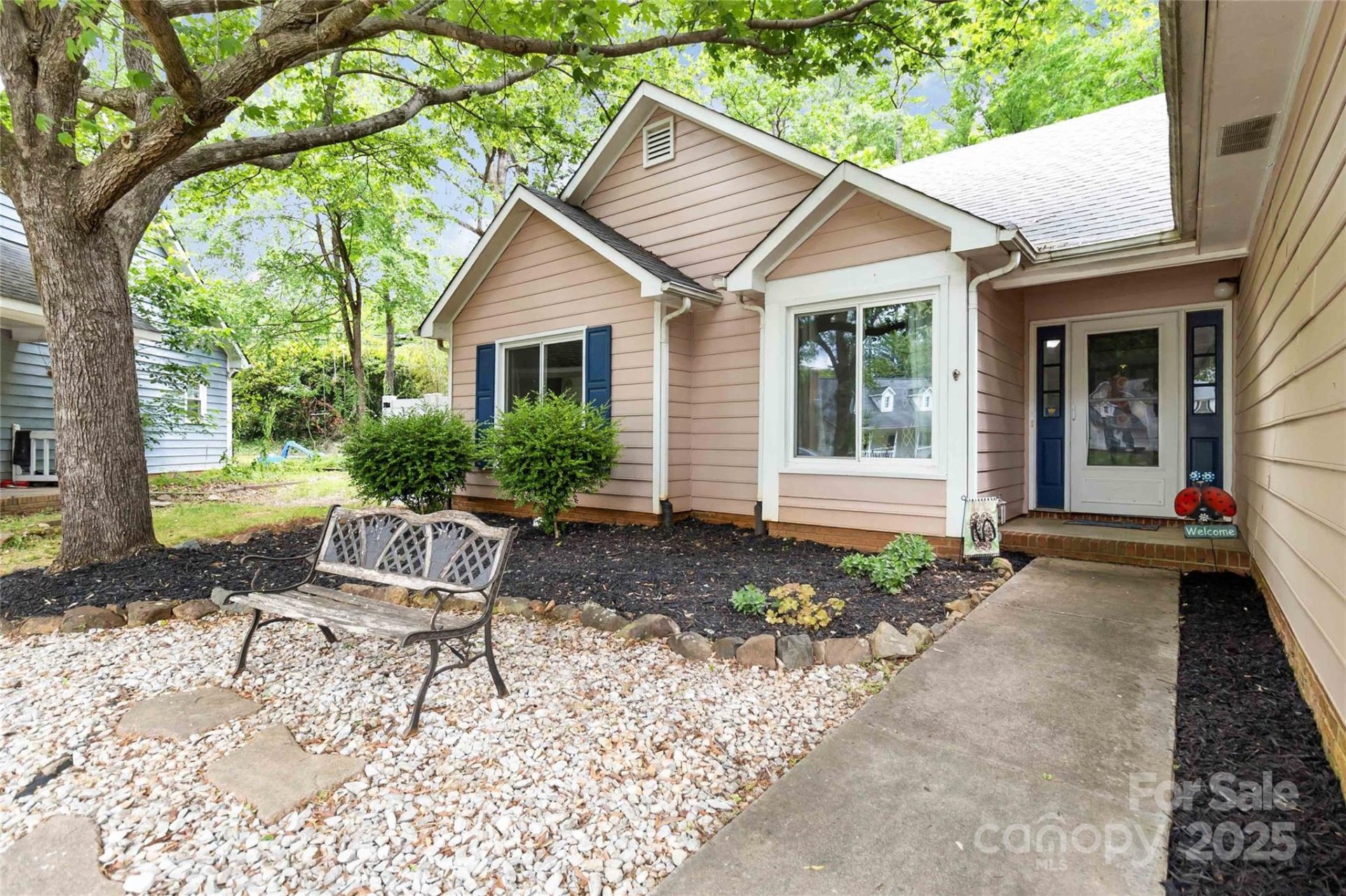 Property image 2 at 6736 Raeburn Lane, Charlotte, NC 28227