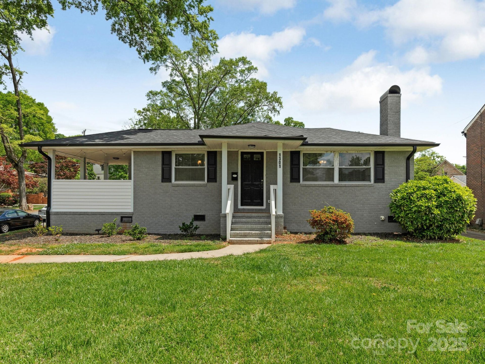 1301 S Kings Drive