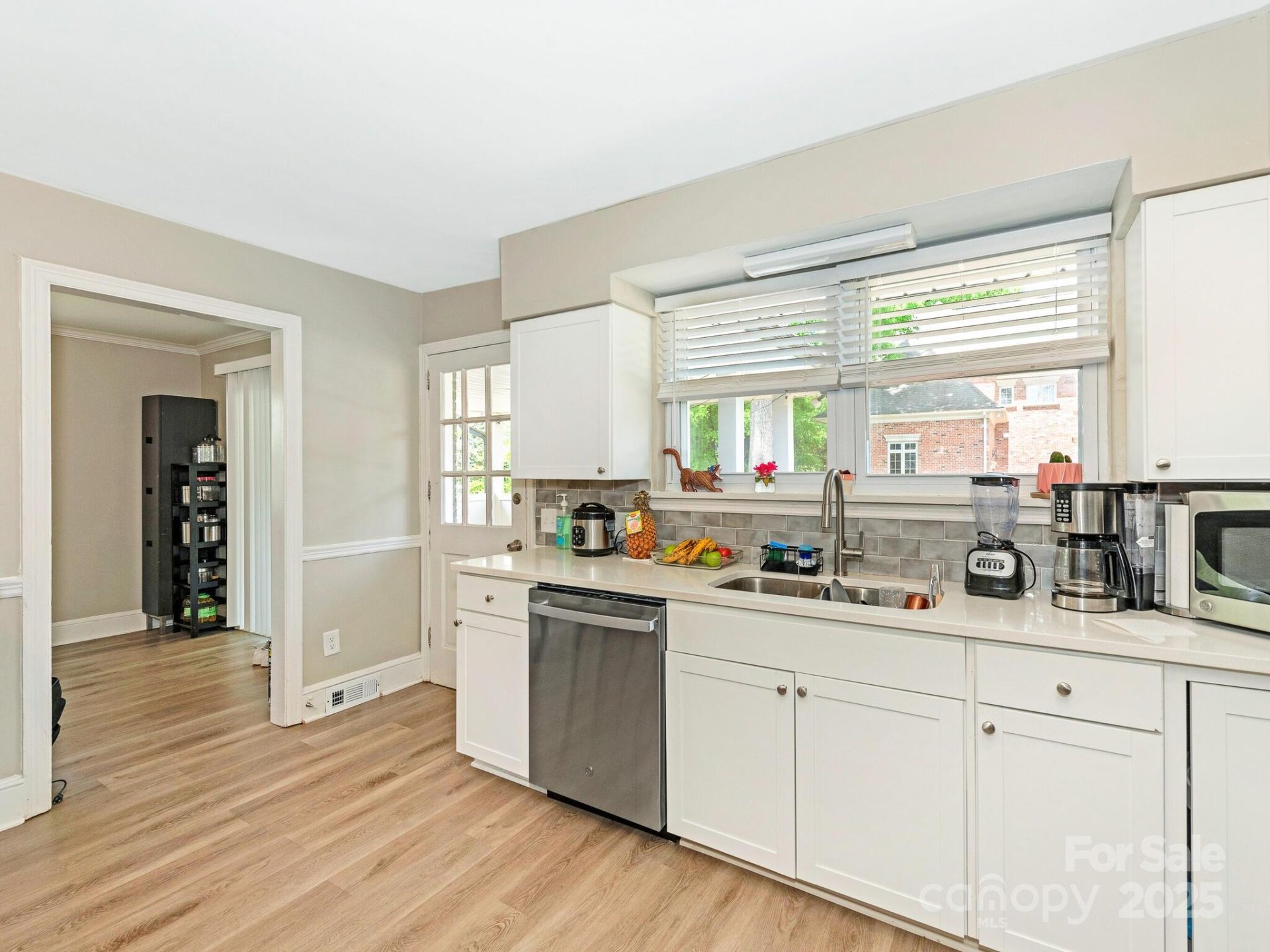 Property image 5 at 1301 S Kings Drive, Charlotte, NC 28207