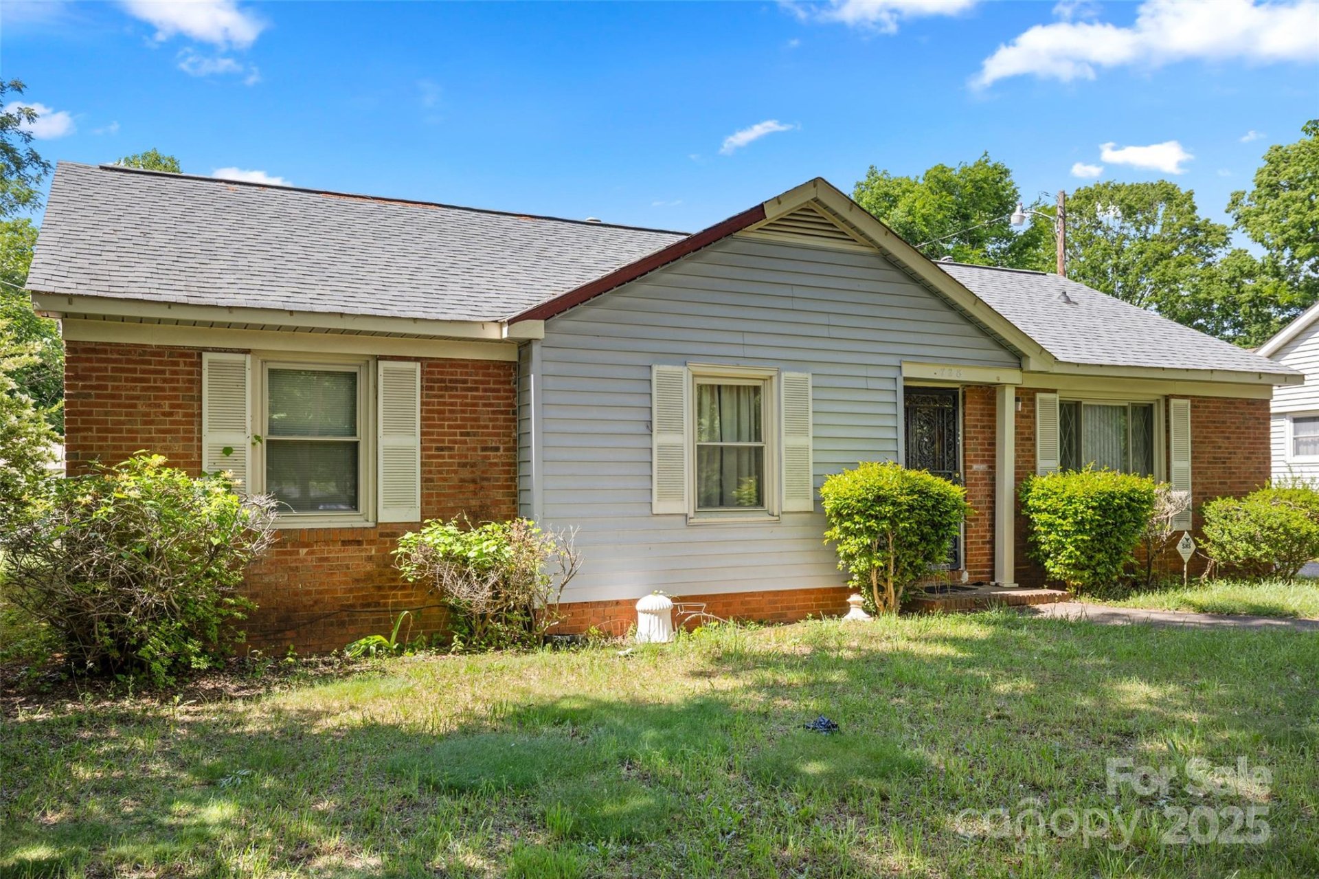 Property image 3 at 728 Dedmon Drive, Charlotte, NC 28216