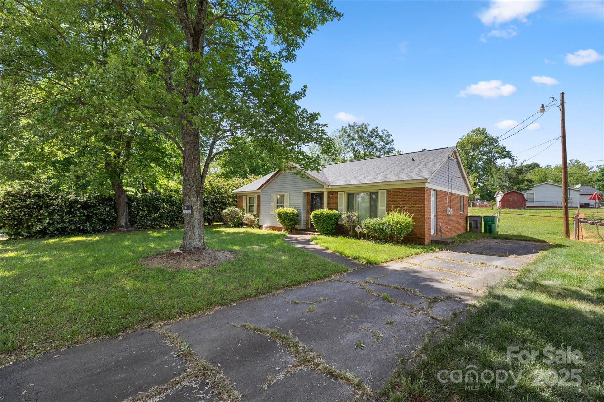 Property image 5 at 728 Dedmon Drive, Charlotte, NC 28216