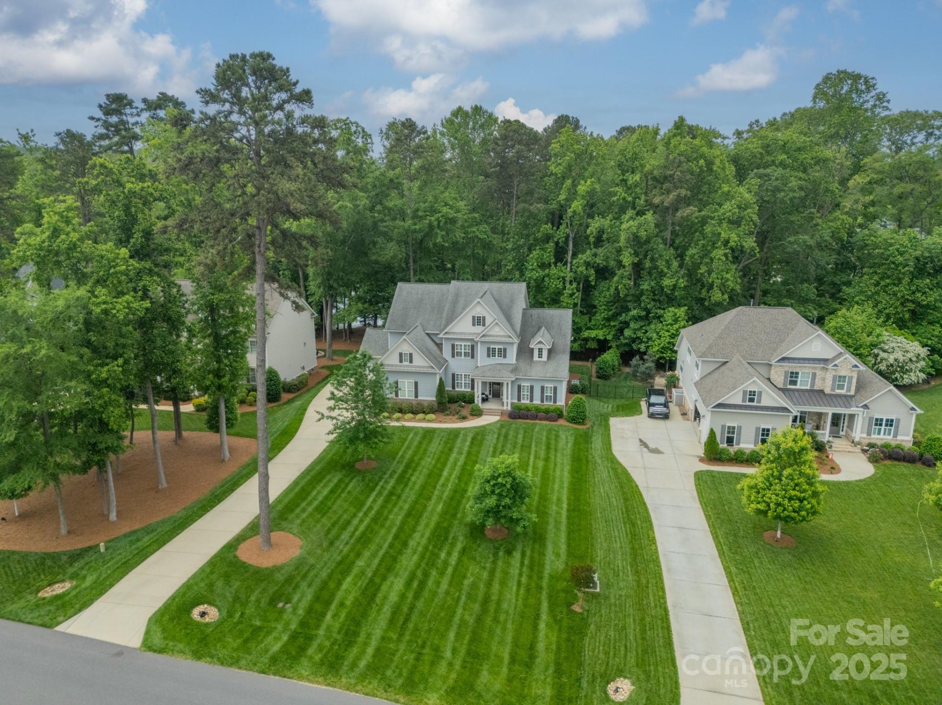 212 Seven Oaks Landing